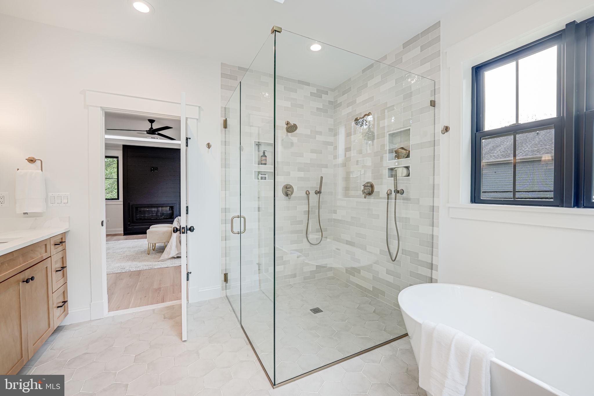 ADDISON HEIGHTS - Residential