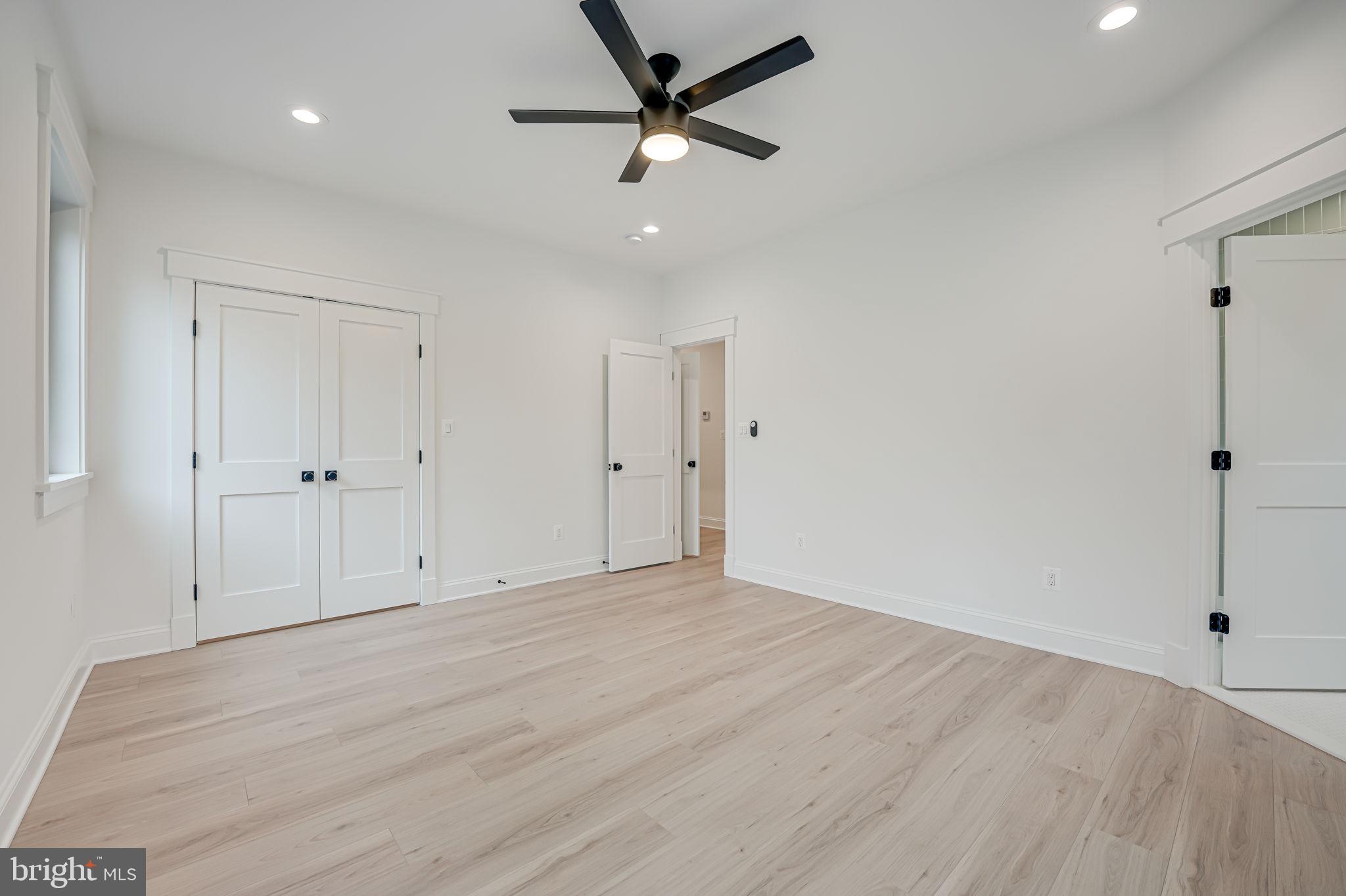 ADDISON HEIGHTS - Residential