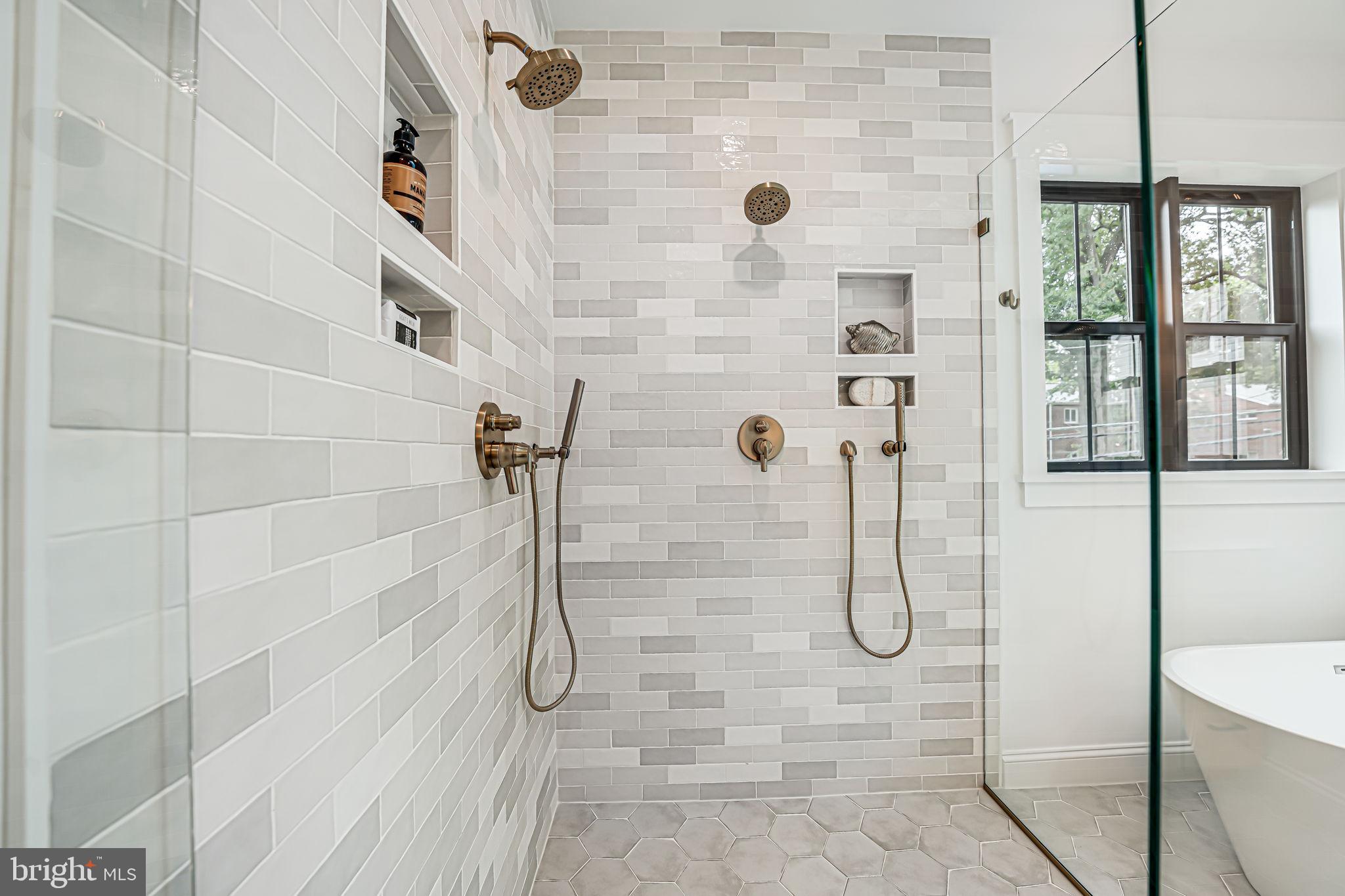 ADDISON HEIGHTS - Residential