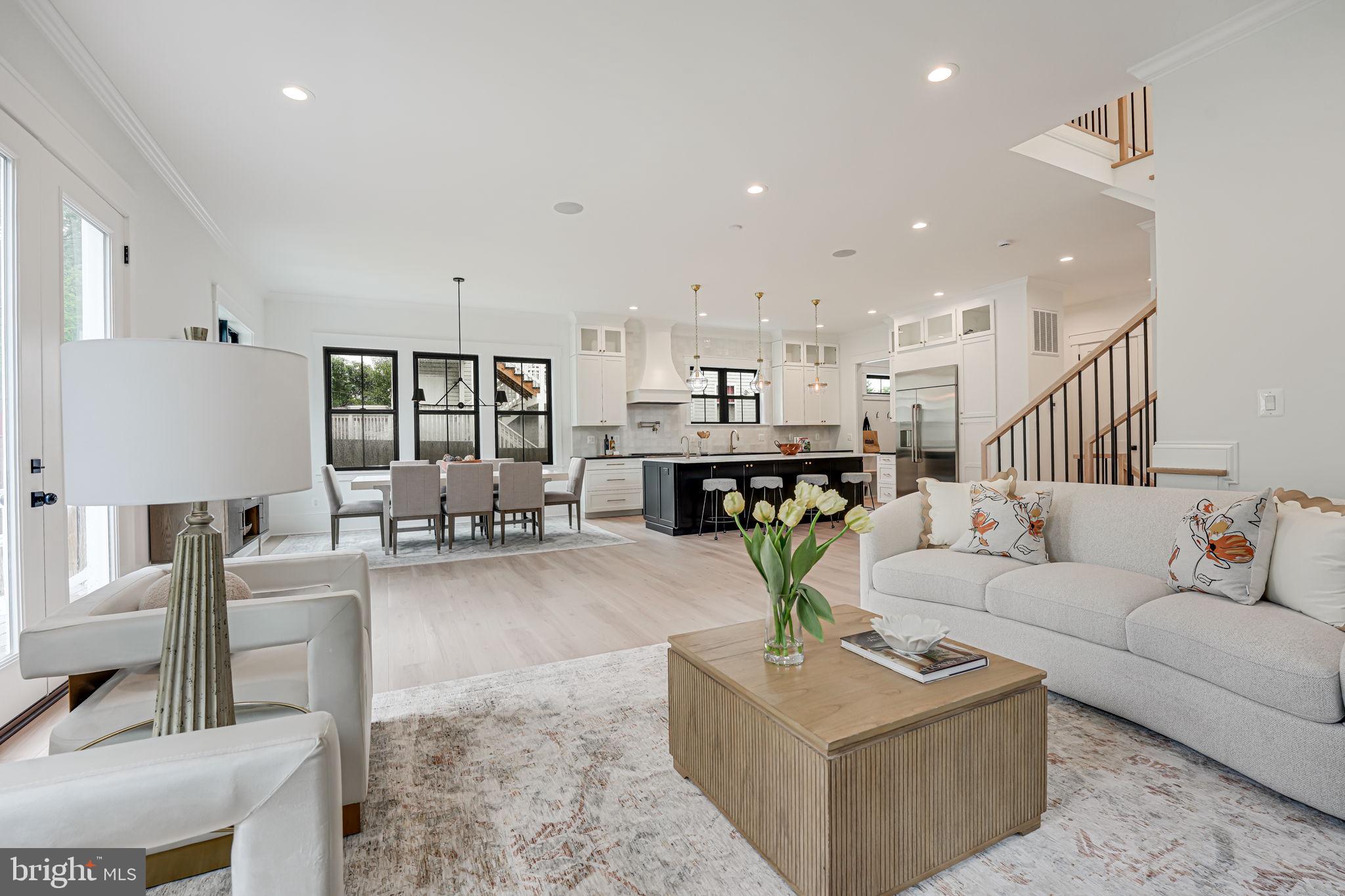 ADDISON HEIGHTS - Residential