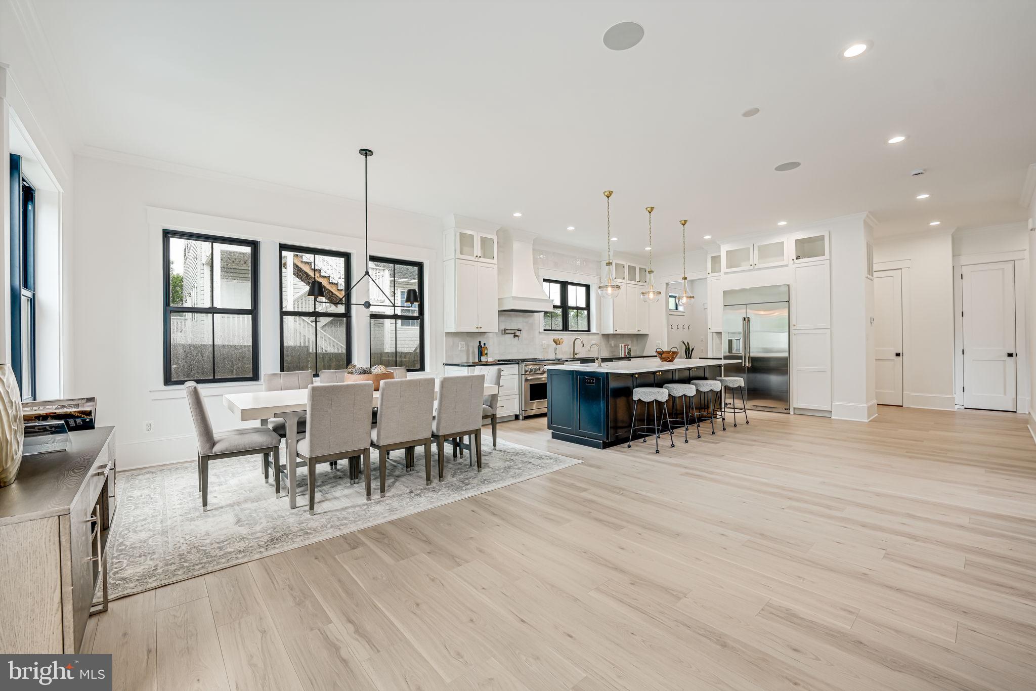 ADDISON HEIGHTS - Residential