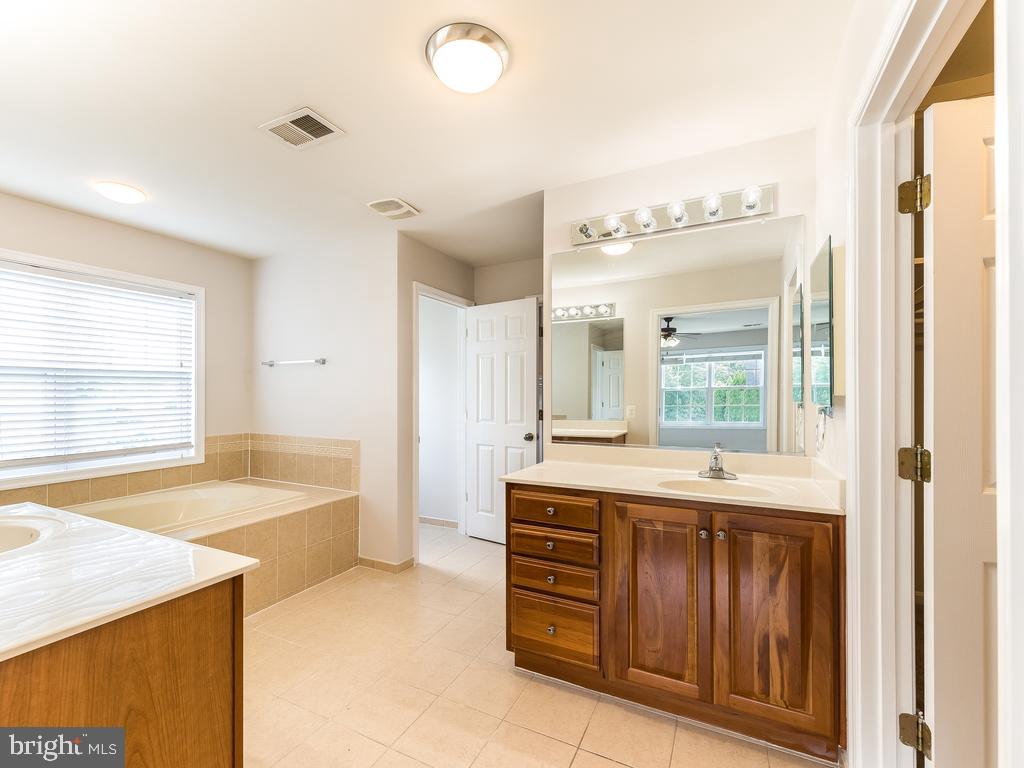 SOMERSET LANDING - Residential