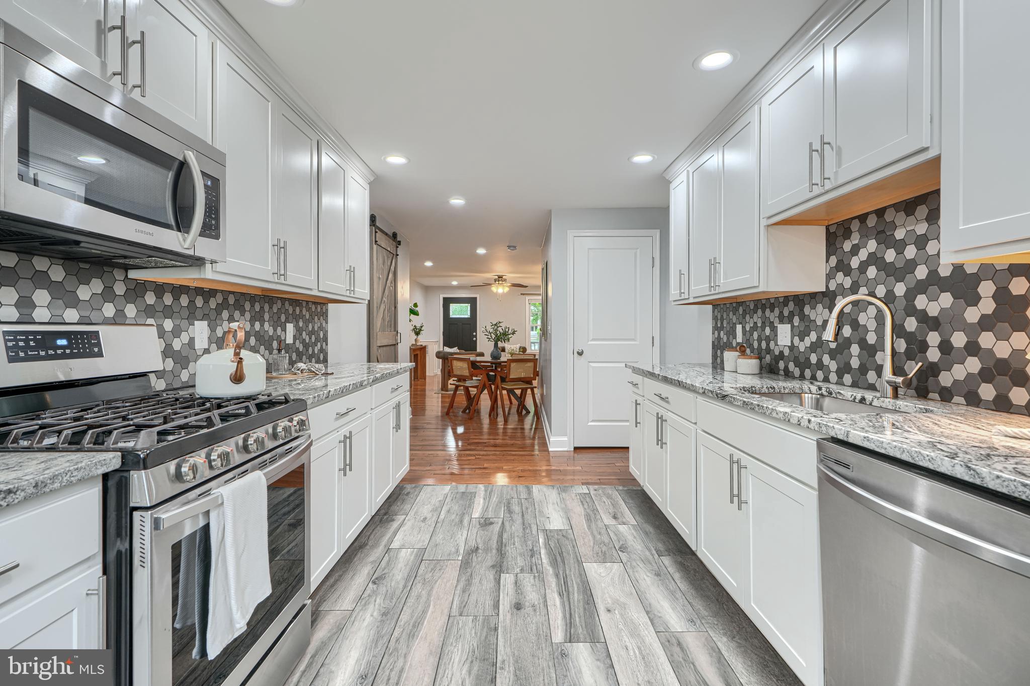 HAMPDEN HISTORIC DISTRICT - Residential