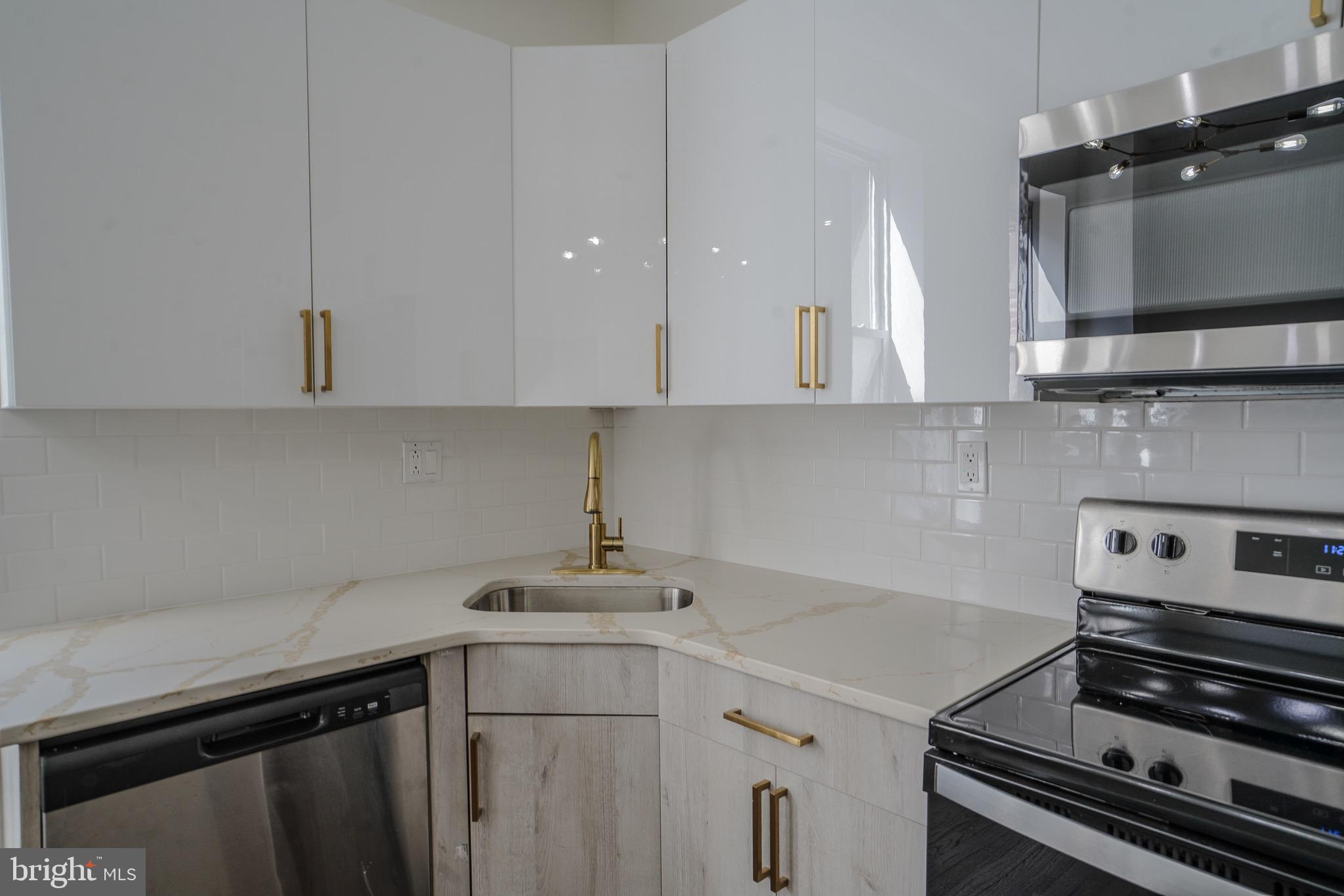 FRANCISVILLE - Residential Lease