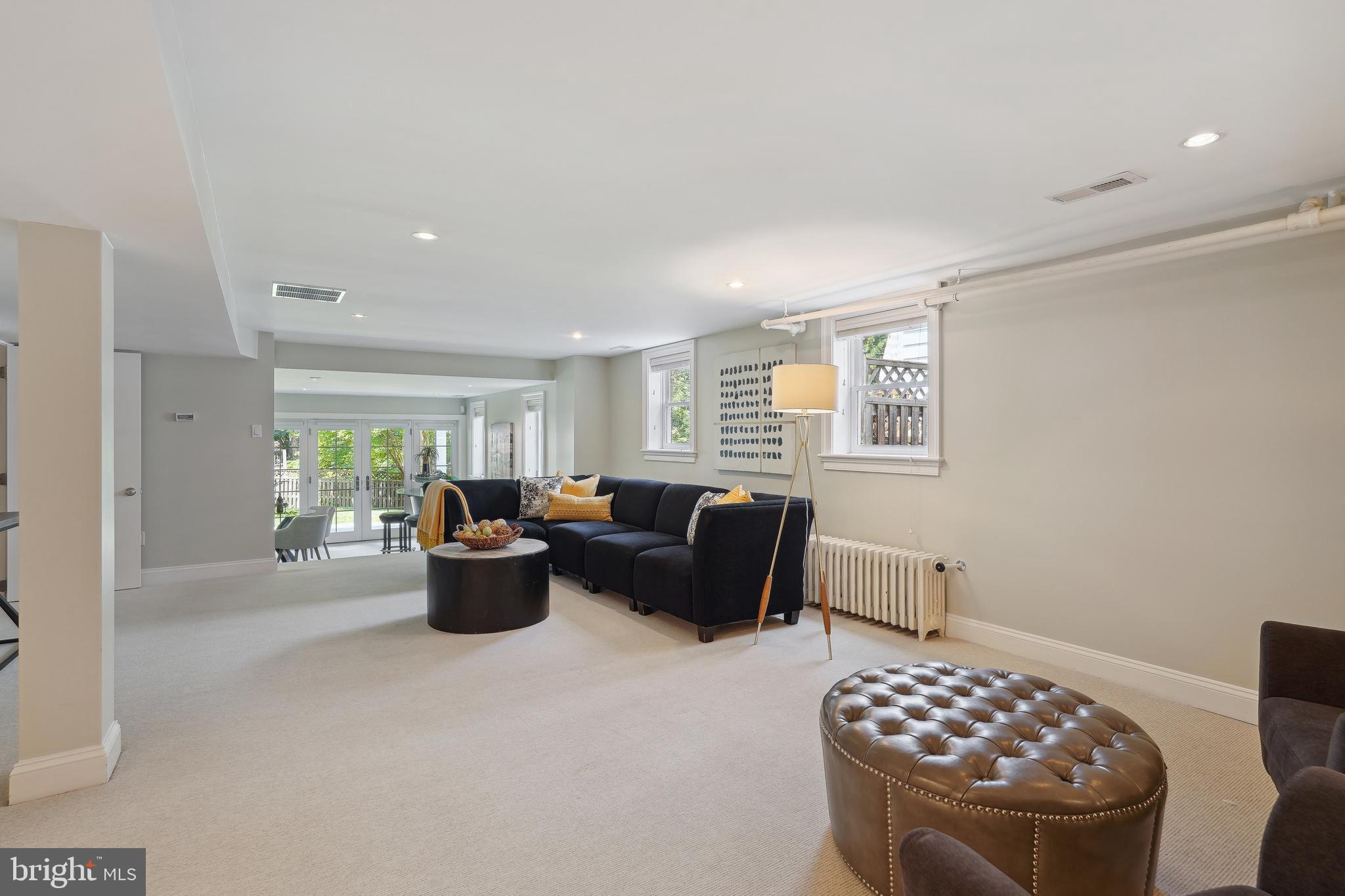 CLEVELAND PARK - Residential