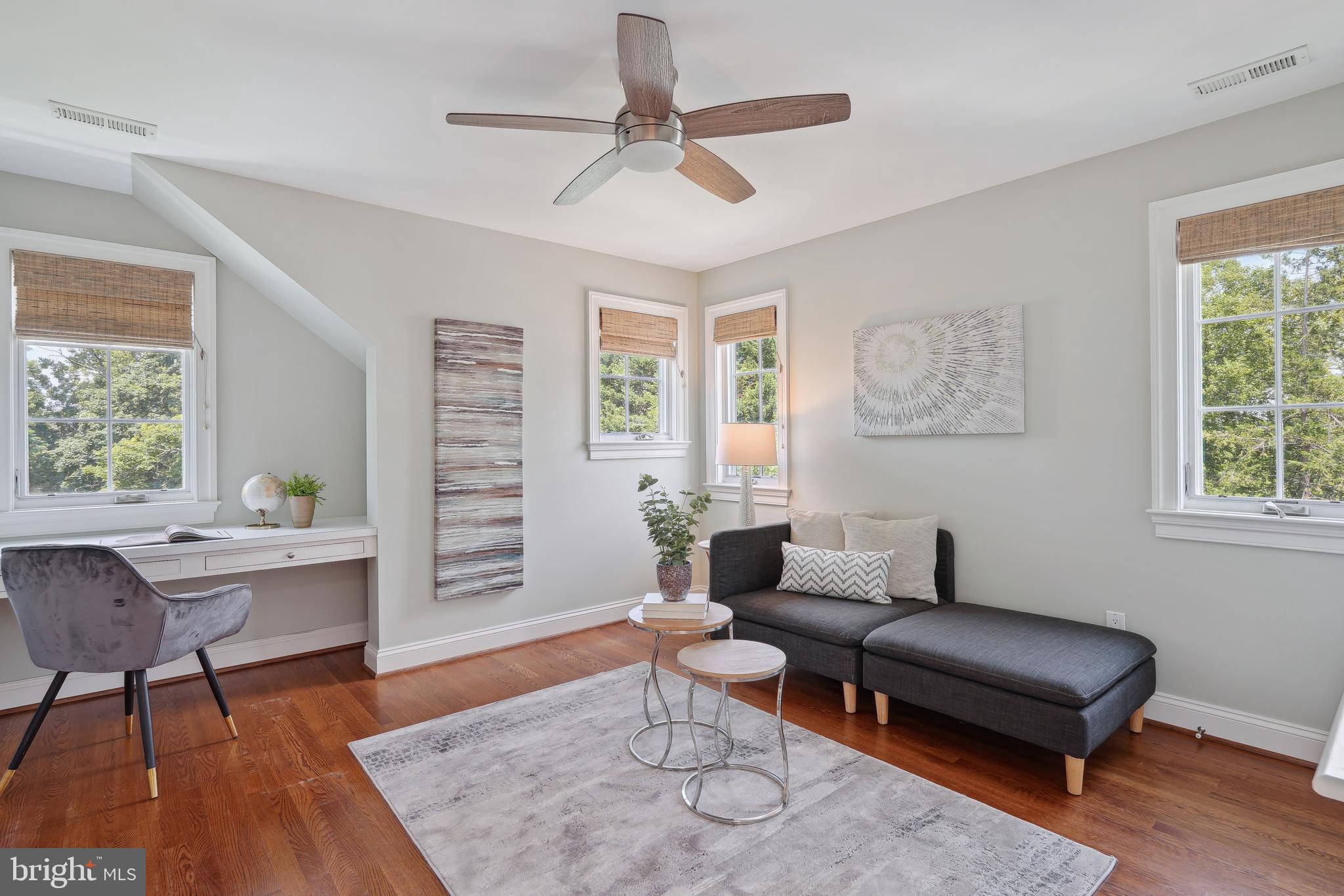 CLEVELAND PARK - Residential