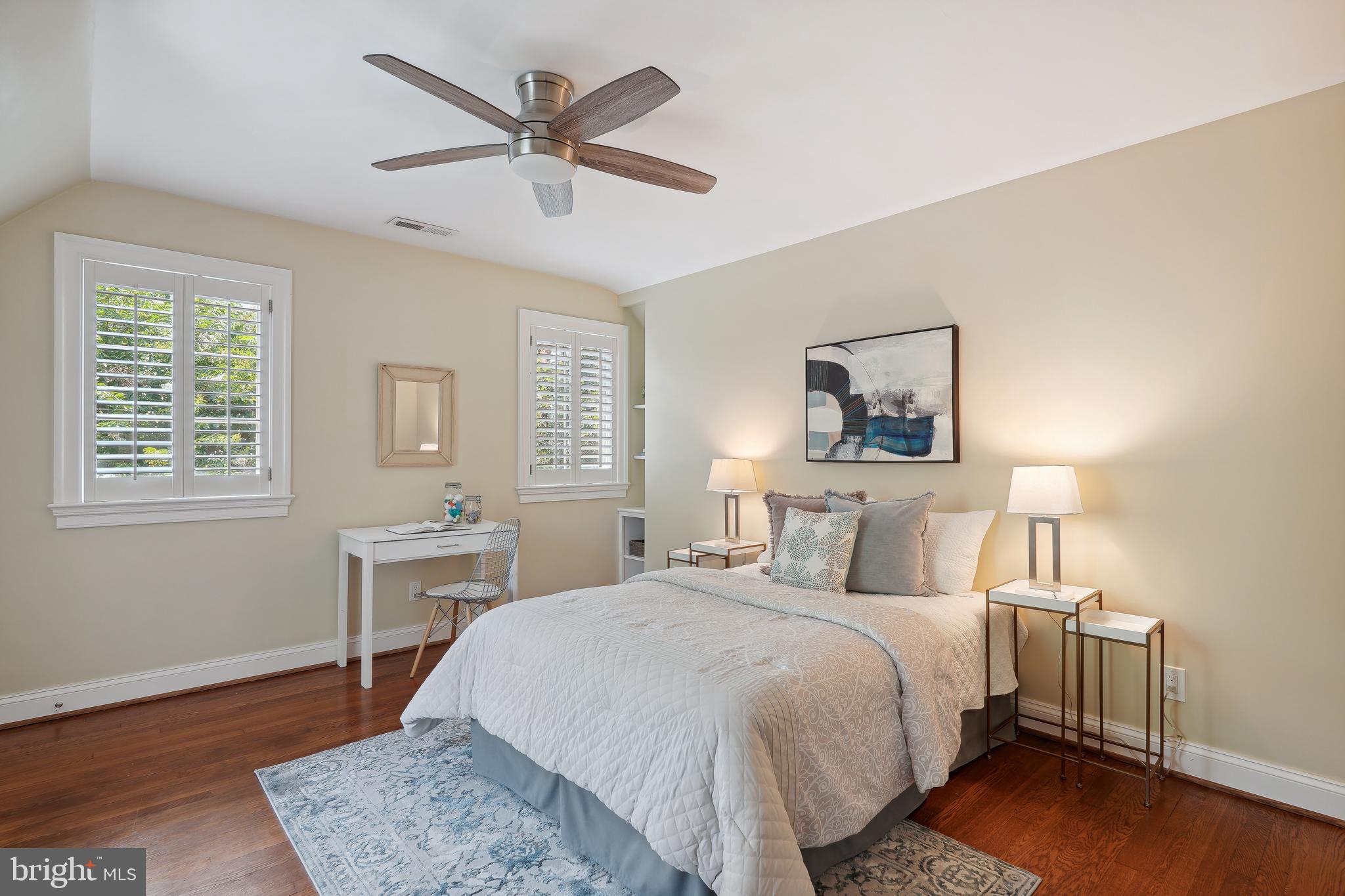CLEVELAND PARK - Residential
