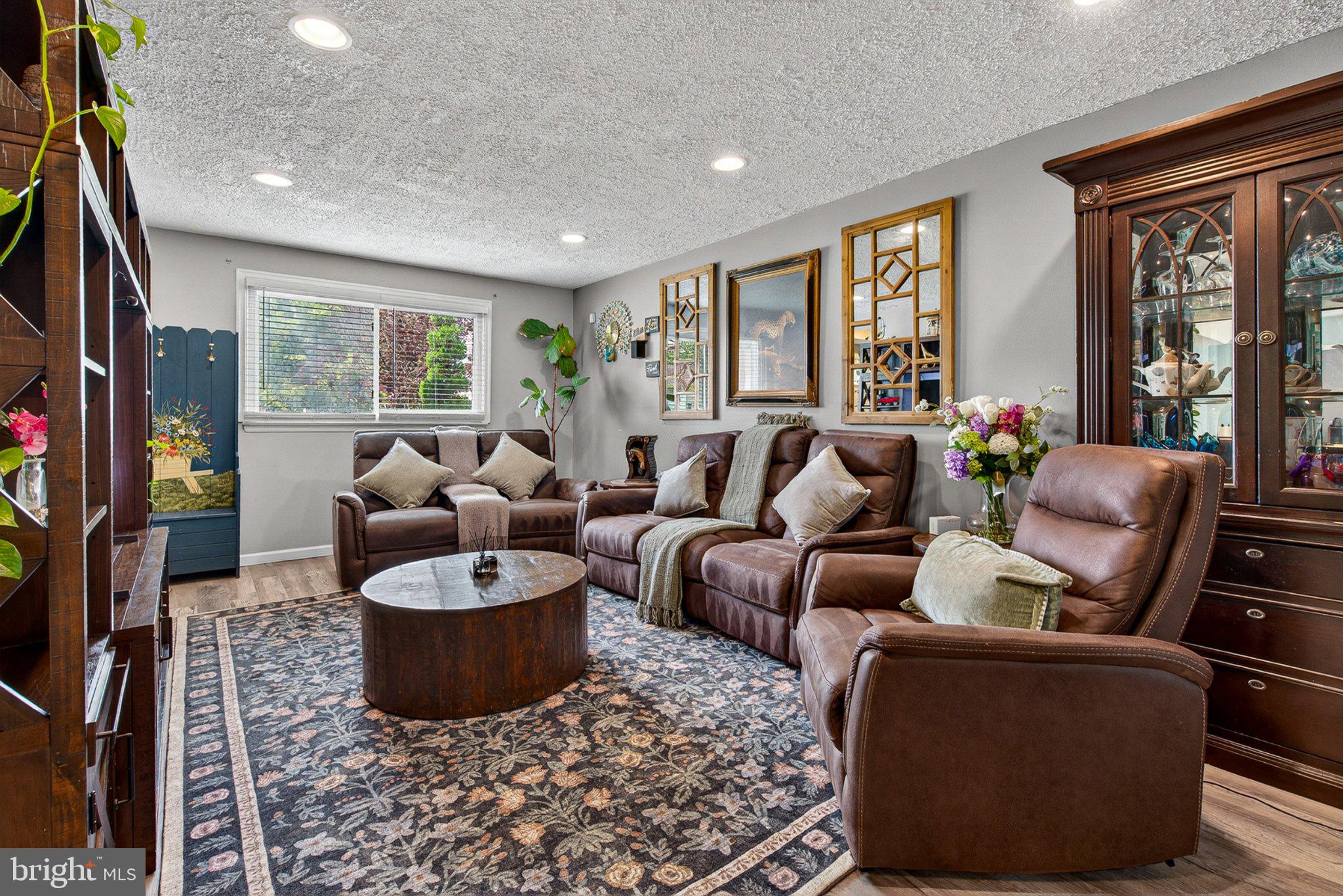 FOX RIDGE - Residential