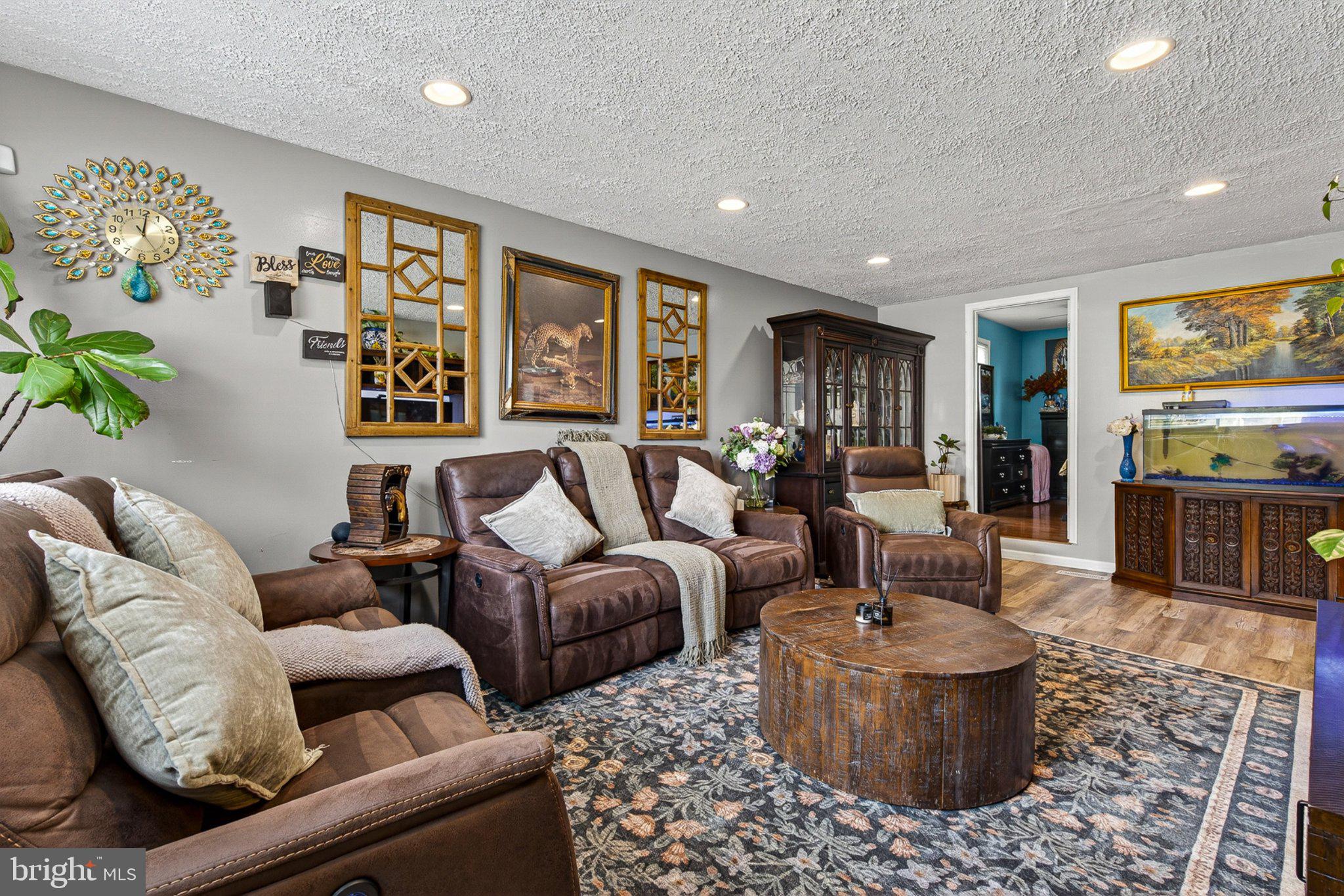 FOX RIDGE - Residential