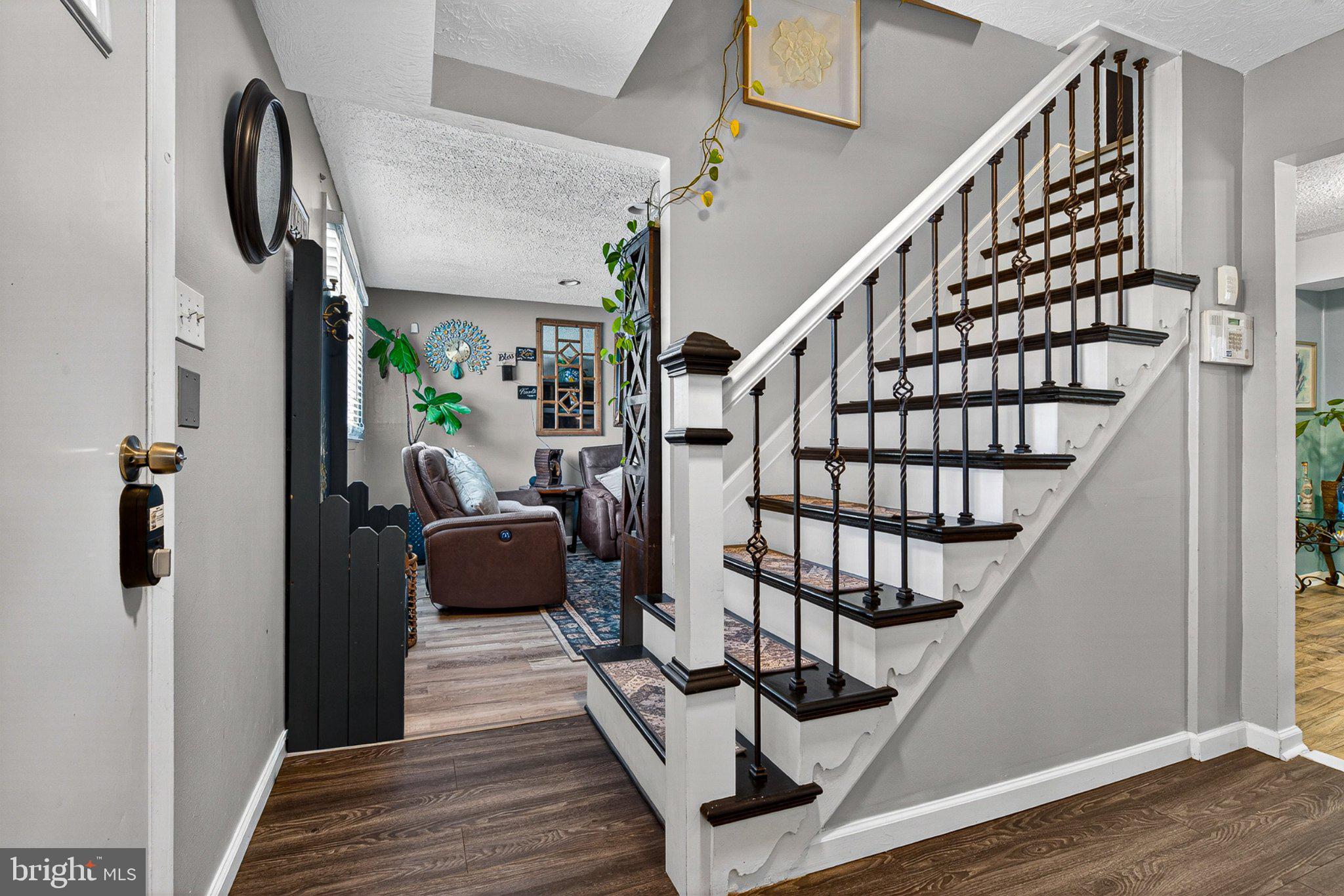 FOX RIDGE - Residential
