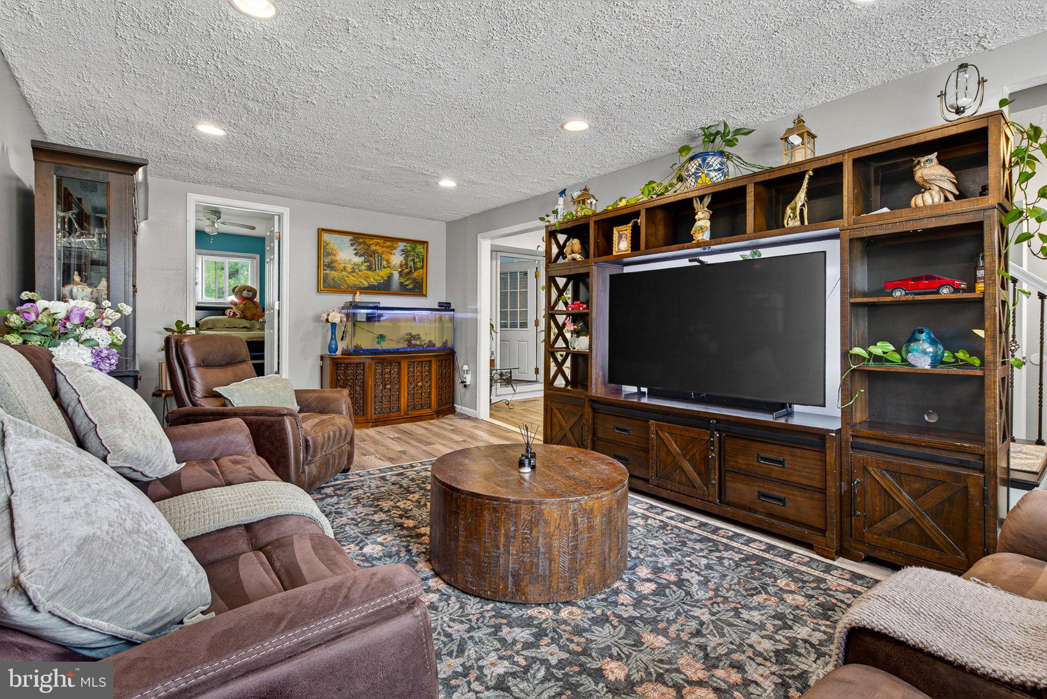 FOX RIDGE - Residential