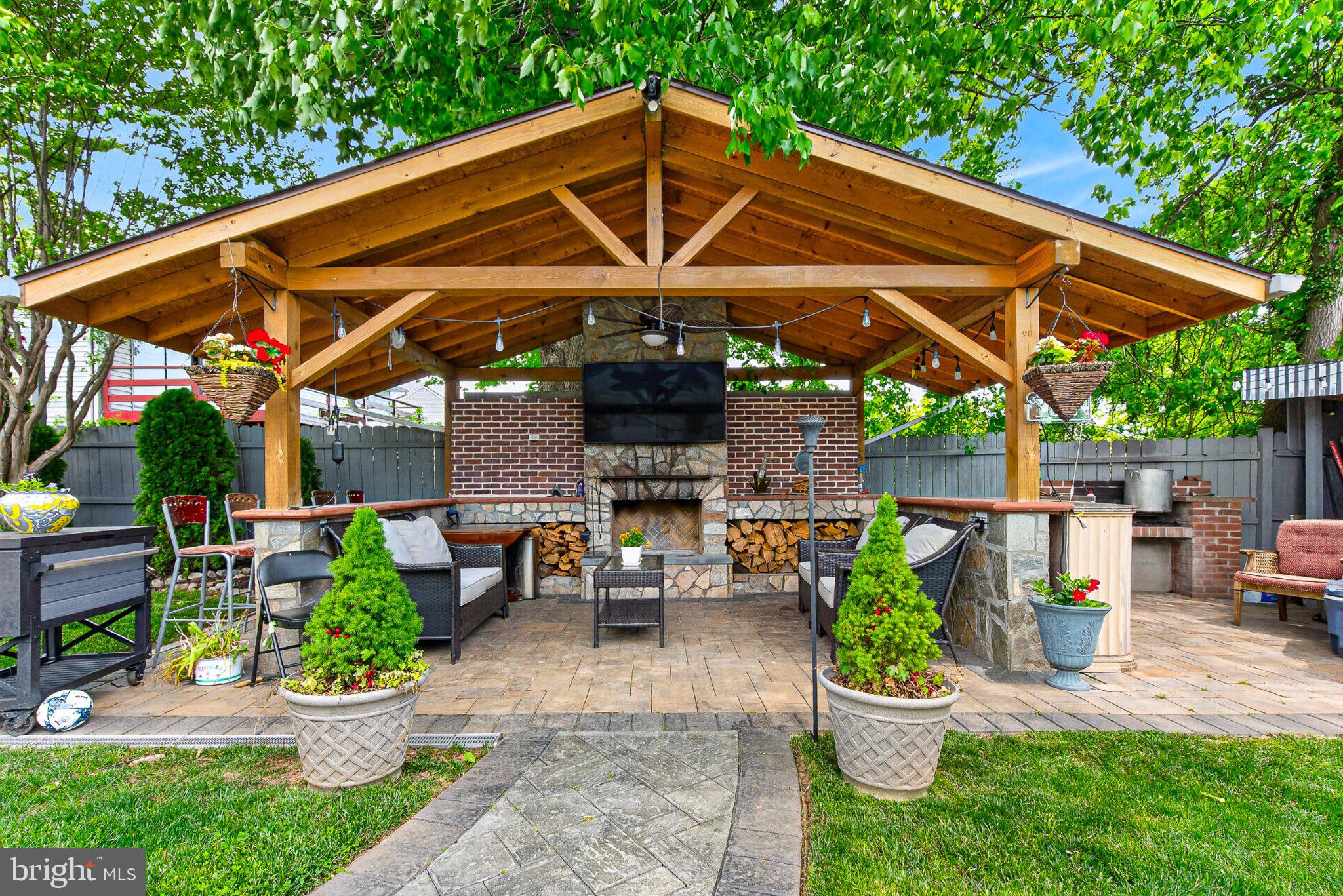 FOX RIDGE - Residential