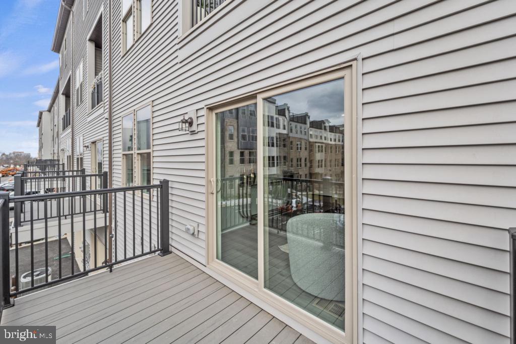 DULLES TECHNOLOGY - Residential