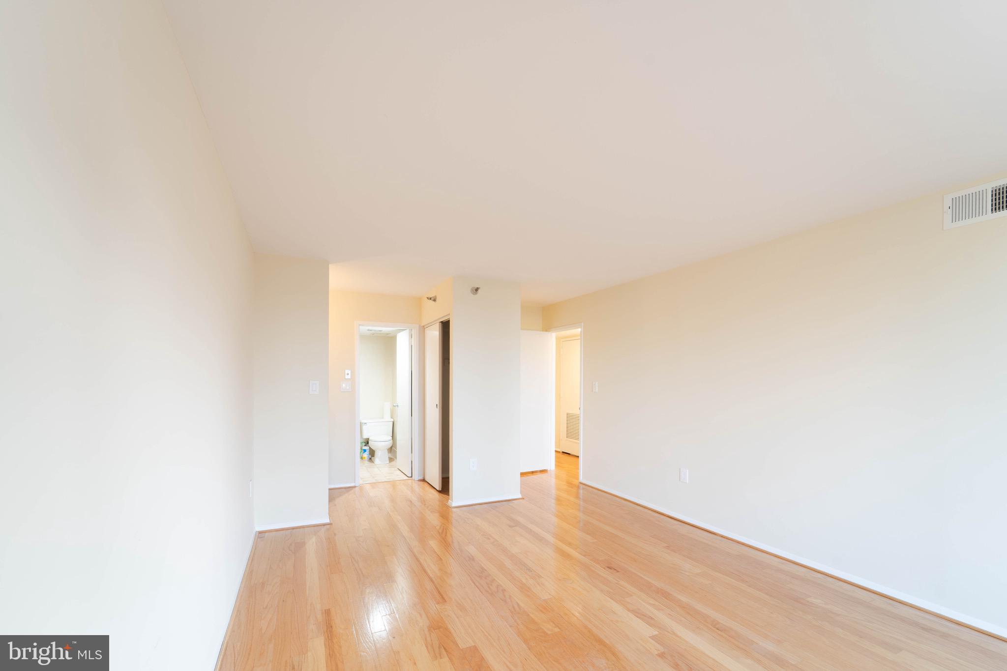 ENCORE OF MCLEAN - Residential Lease