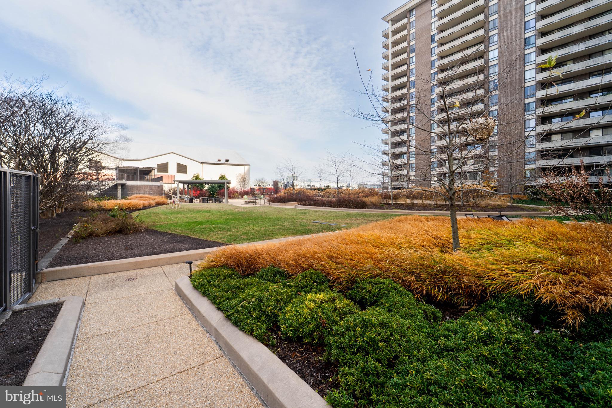 ENCORE OF MCLEAN - Residential Lease