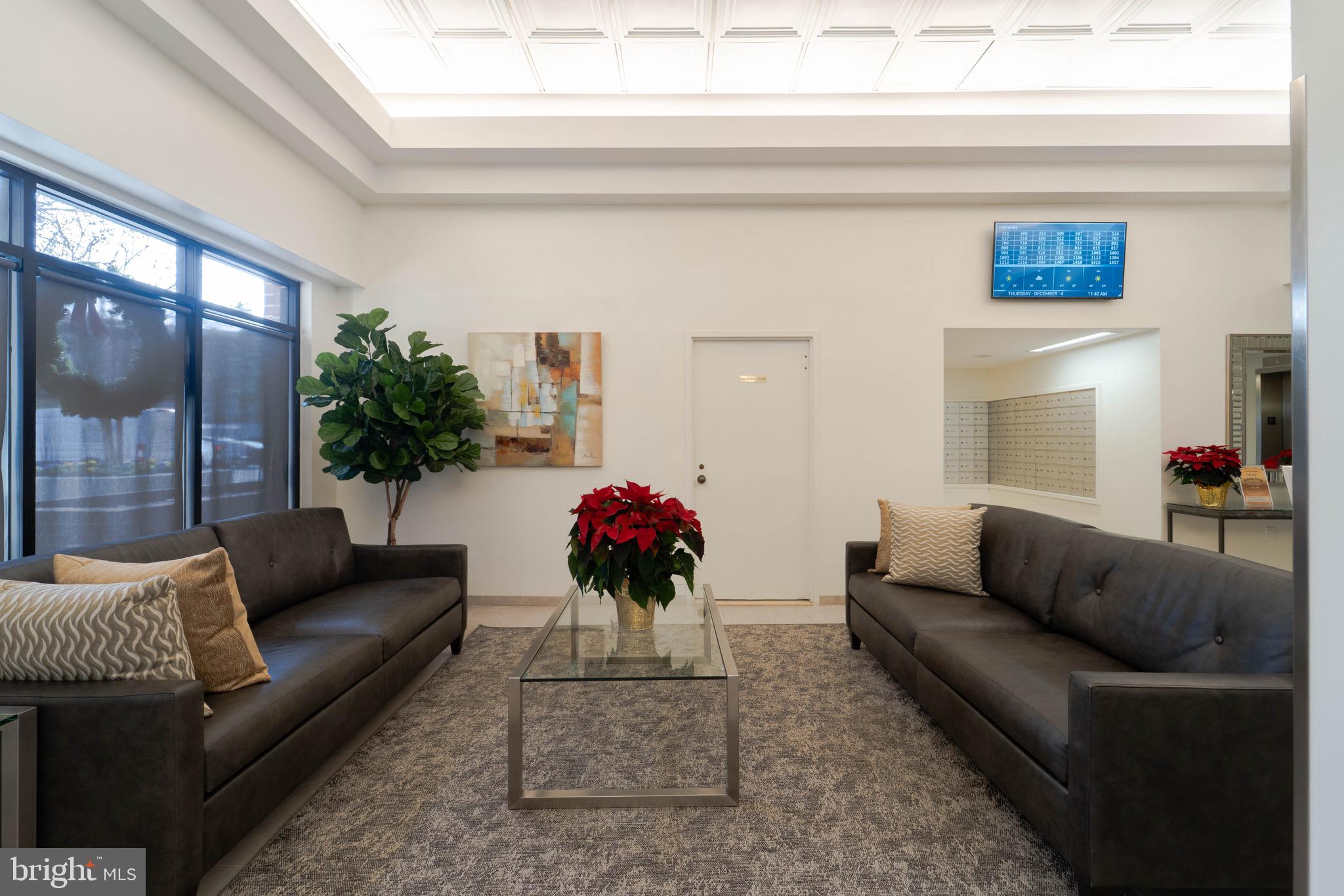 ENCORE OF MCLEAN - Residential Lease