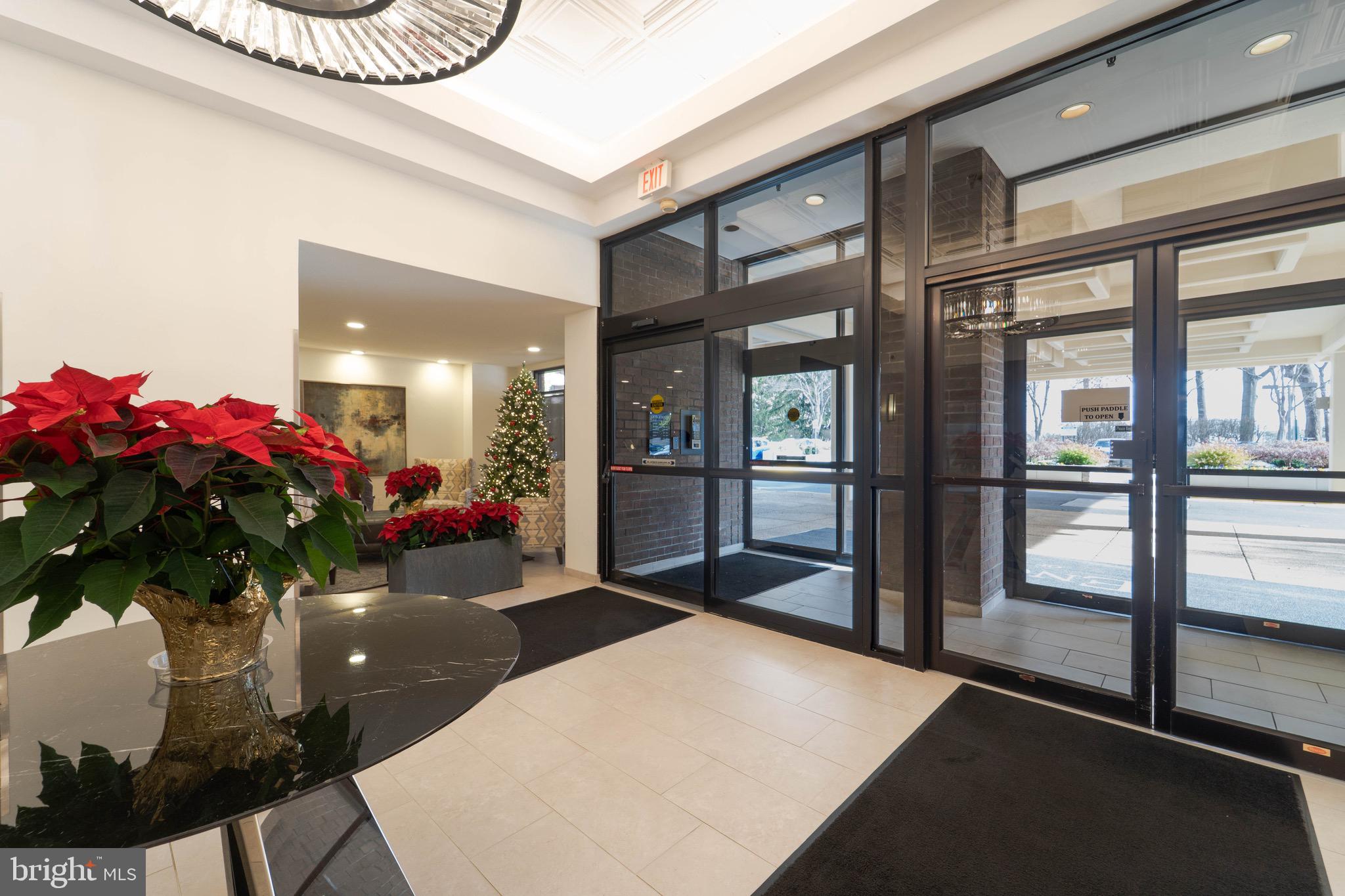 ENCORE OF MCLEAN - Residential Lease