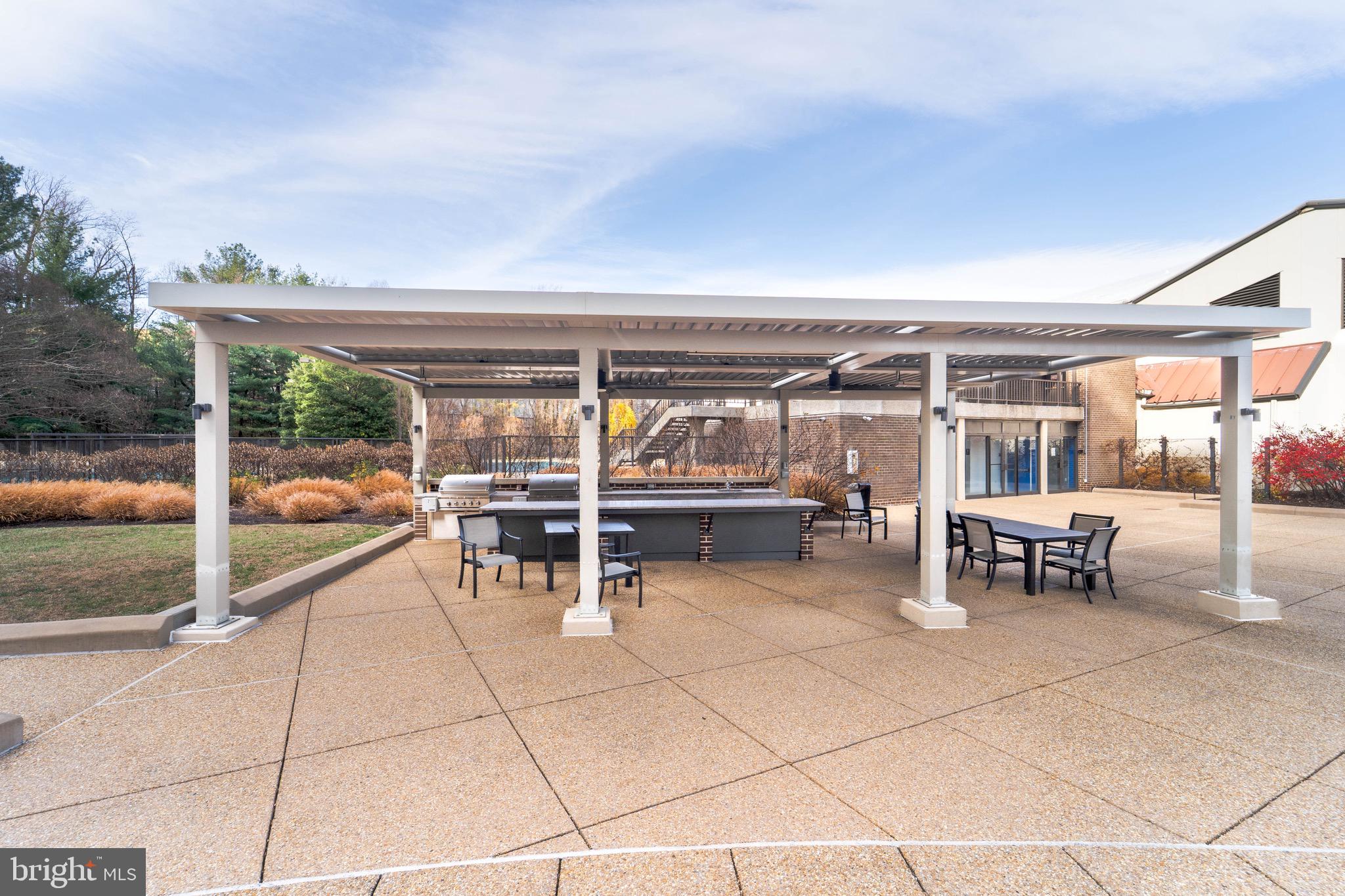 ENCORE OF MCLEAN - Residential Lease