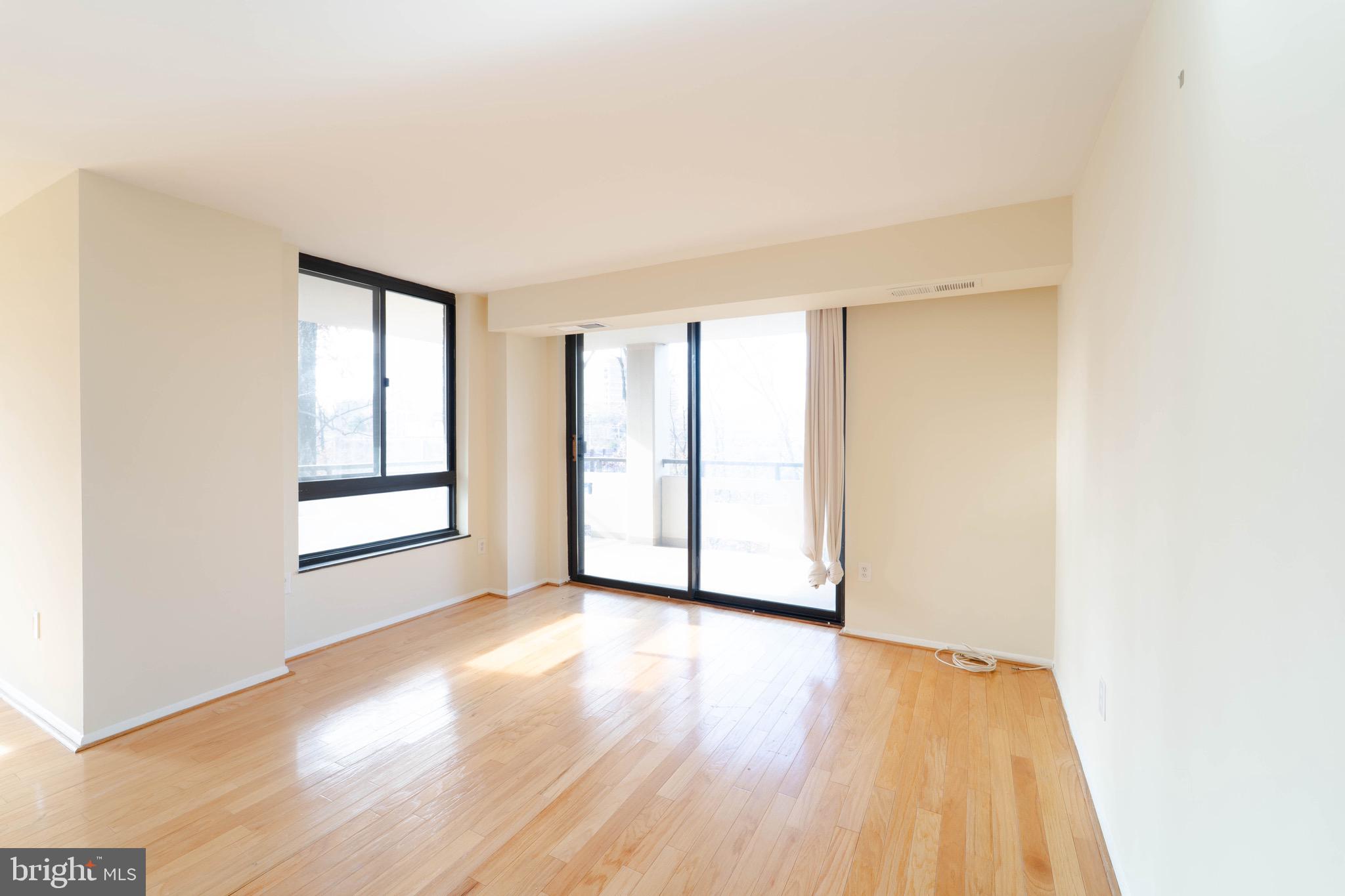 ENCORE OF MCLEAN - Residential Lease