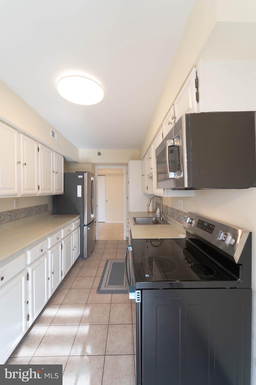 ENCORE OF MCLEAN - Residential Lease