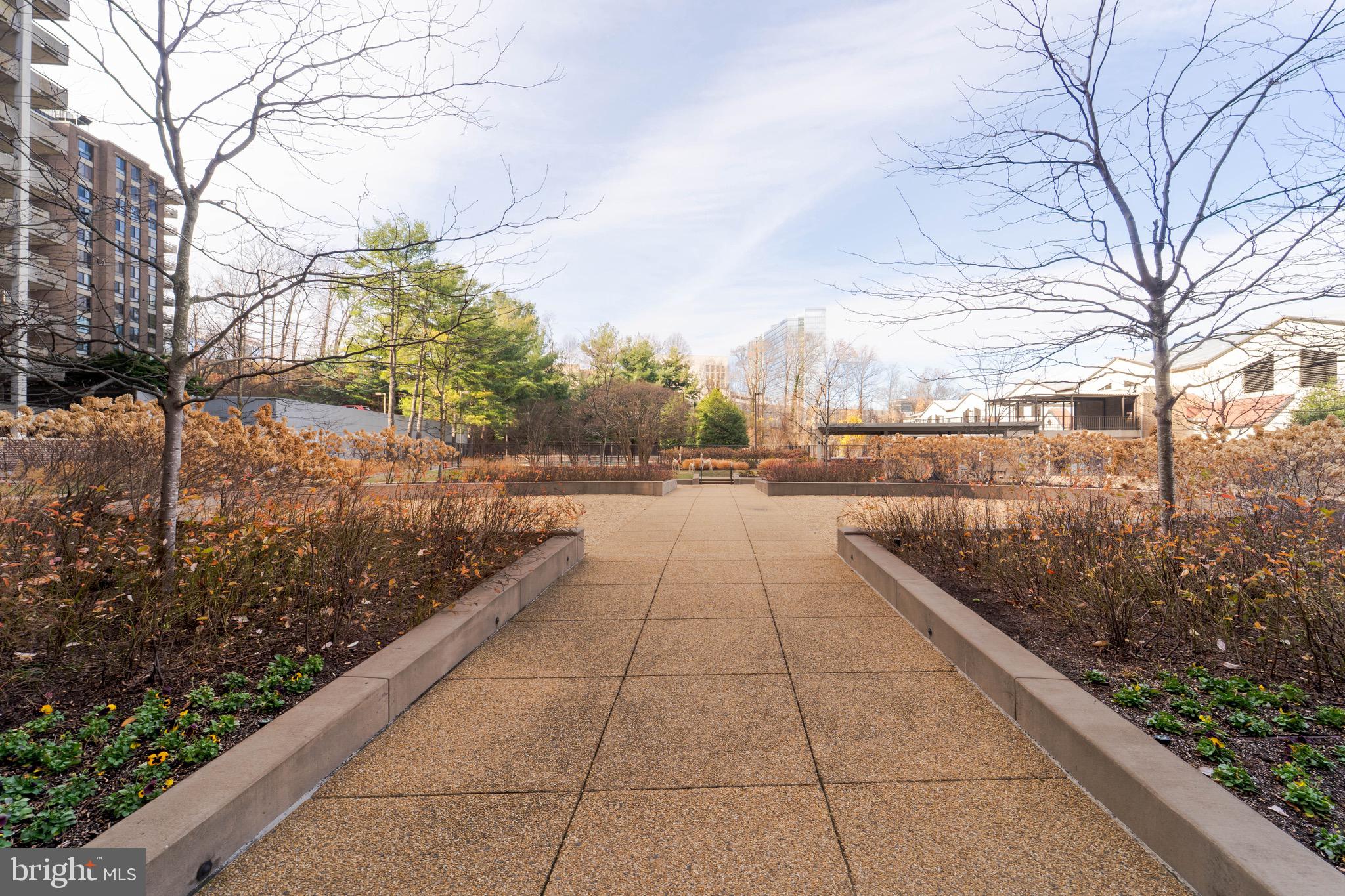 ENCORE OF MCLEAN - Residential Lease