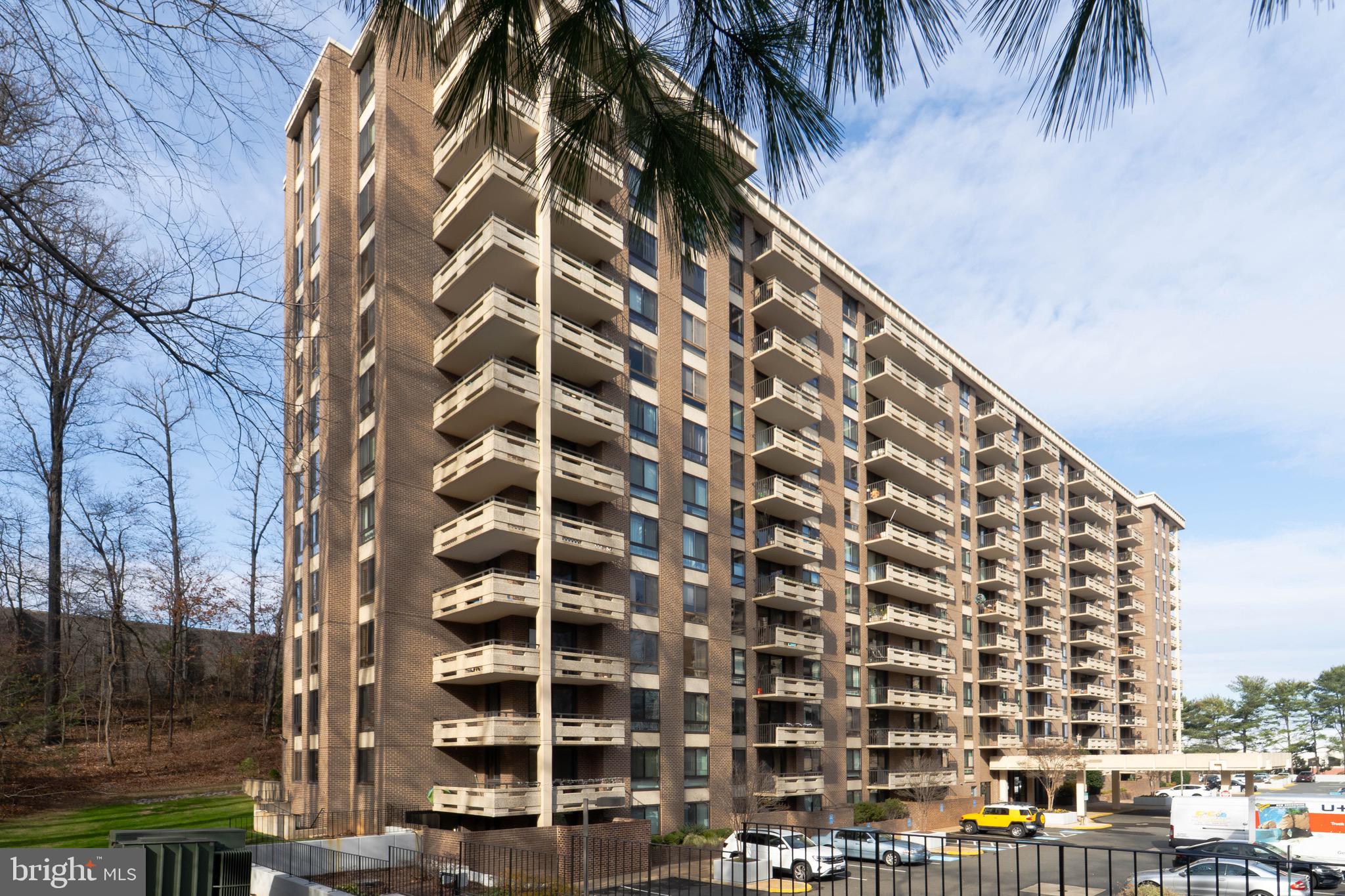 ENCORE OF MCLEAN - Residential Lease