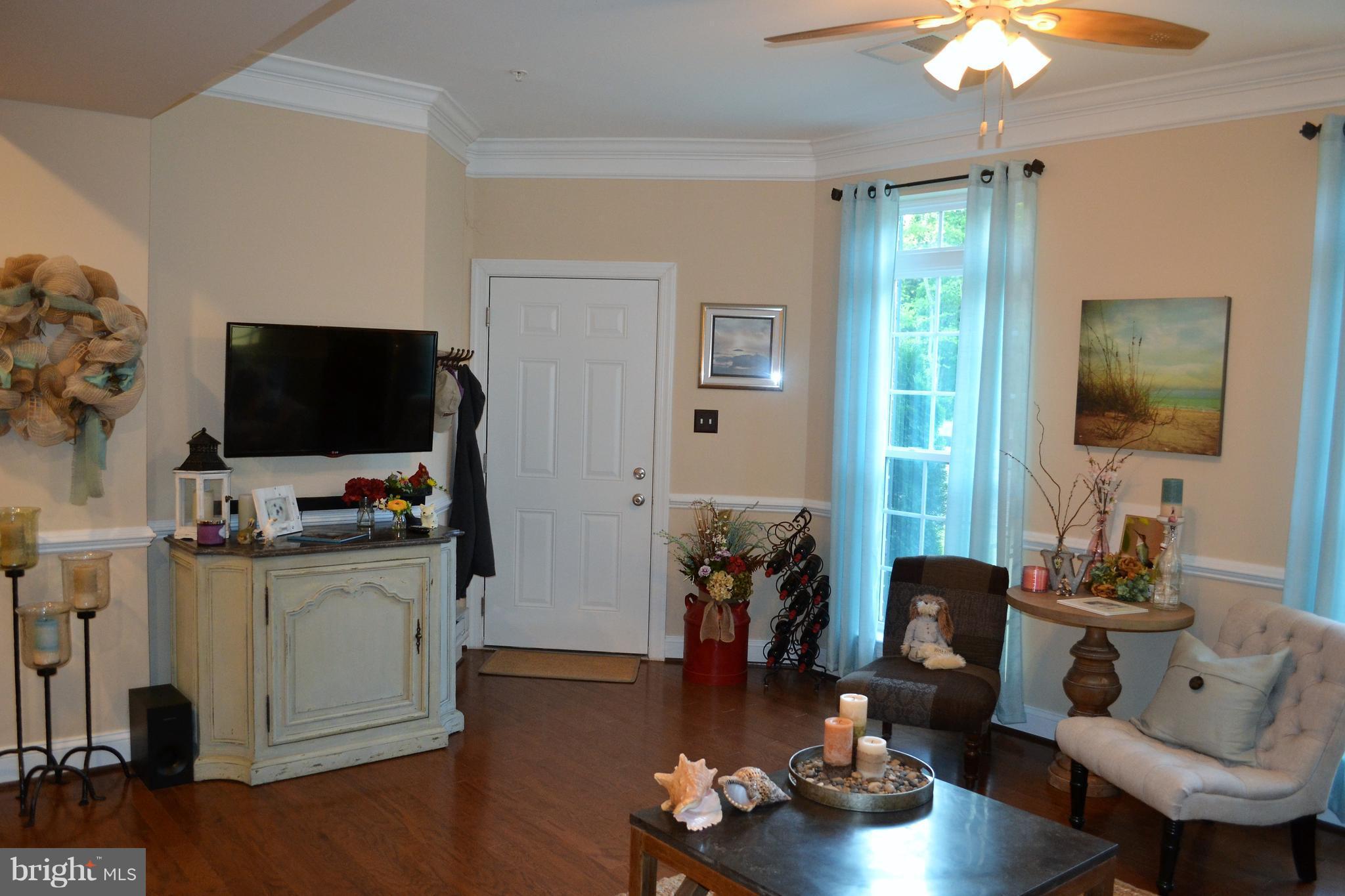 TOWN CENTER COMMONS - Residential