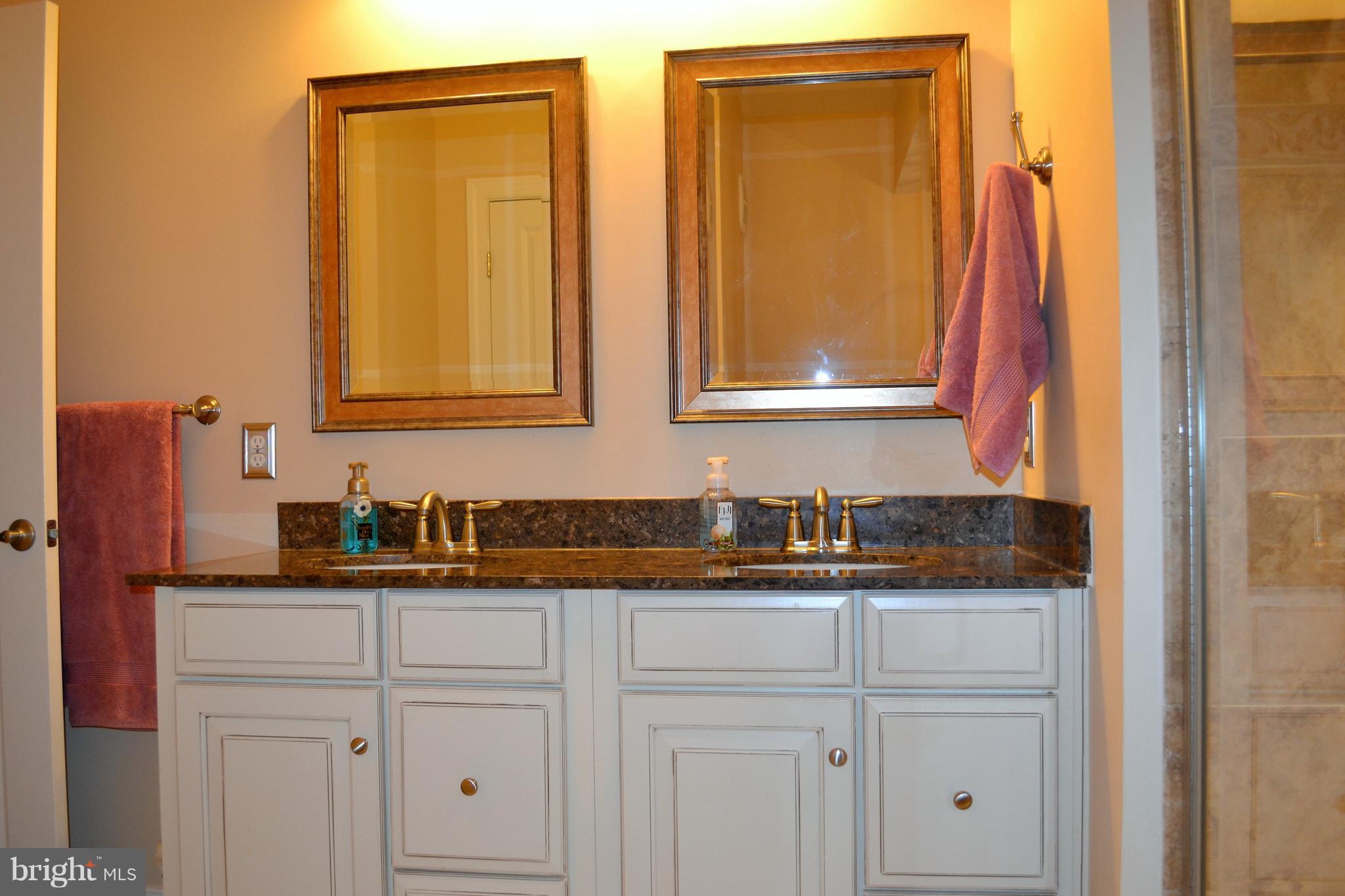 TOWN CENTER COMMONS - Residential