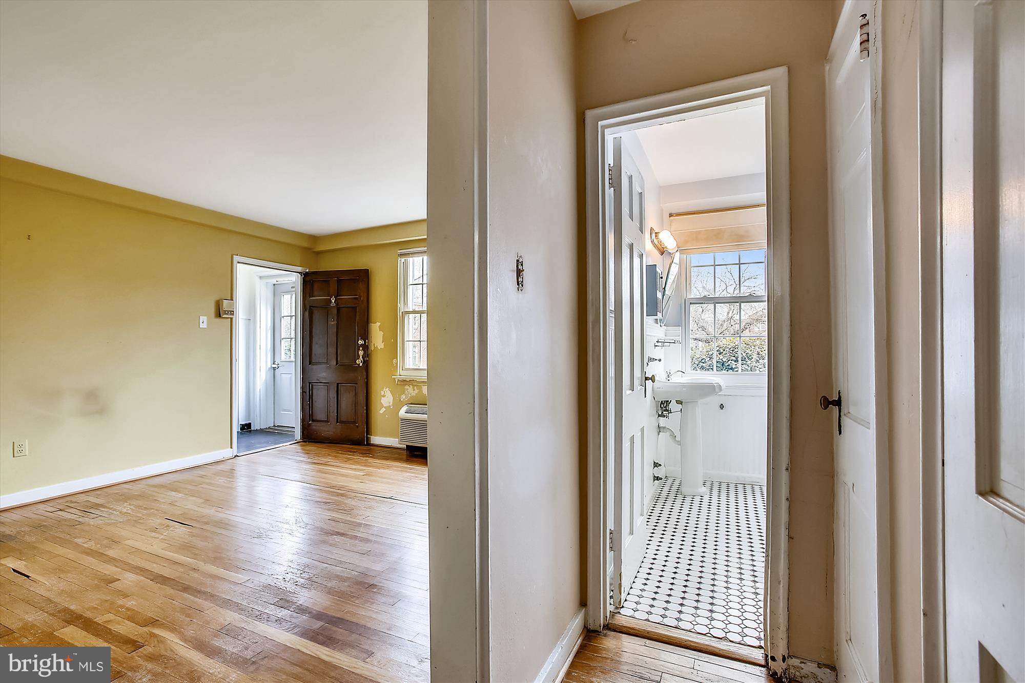 AUBURN VILLAGE - Residential