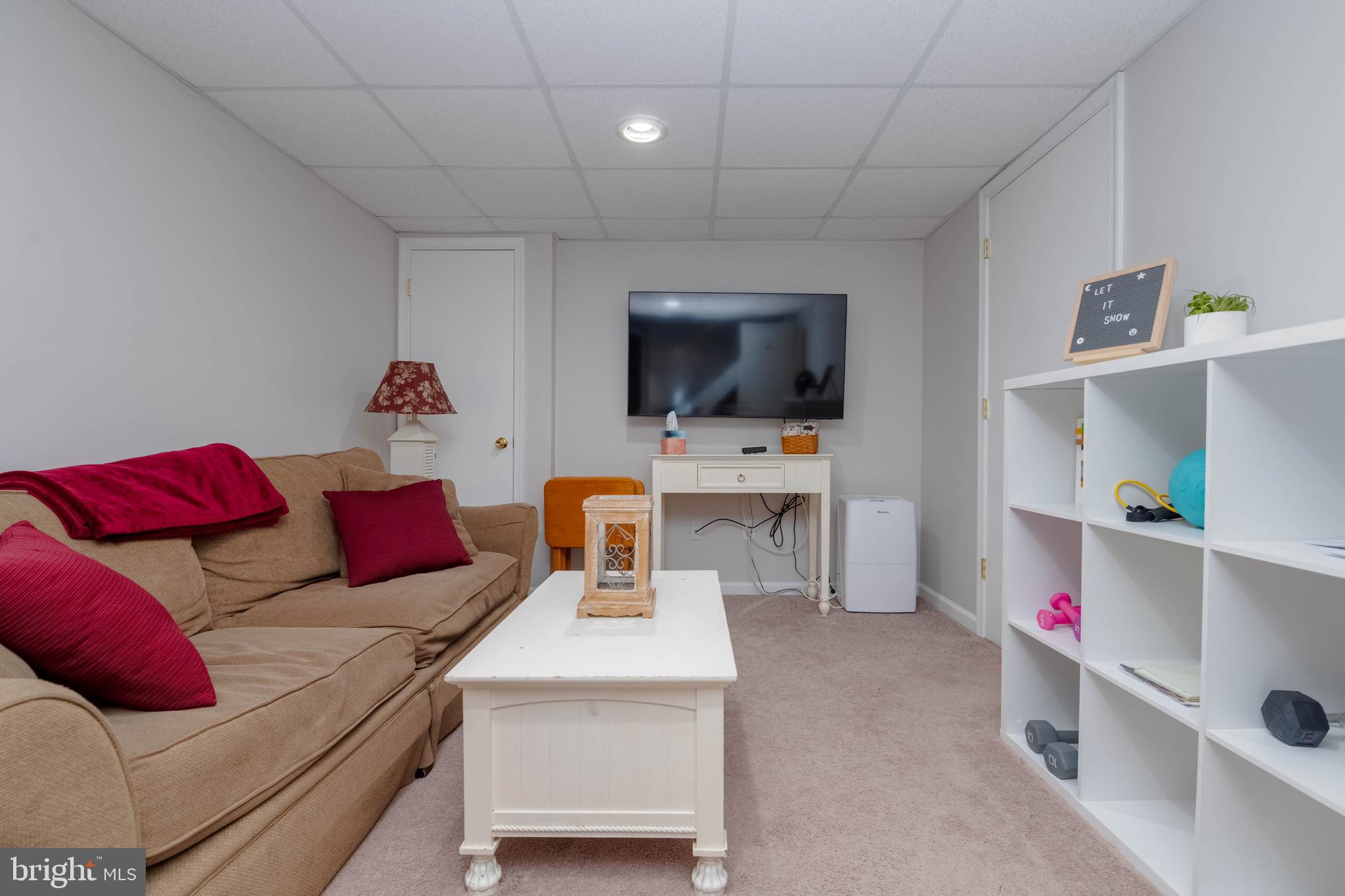 HAMPSTEAD VALLEY - Residential