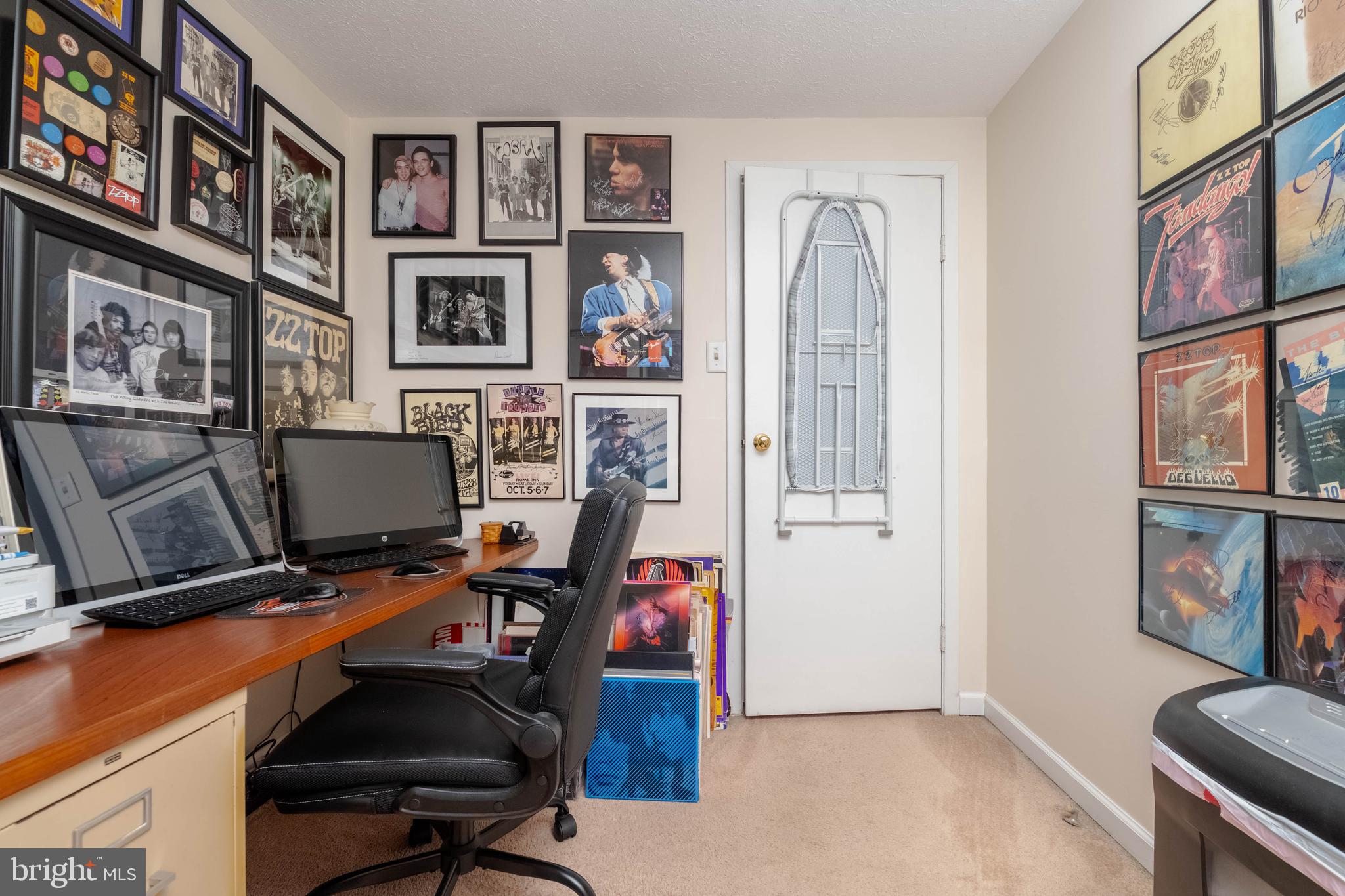 HAMPSTEAD VALLEY - Residential