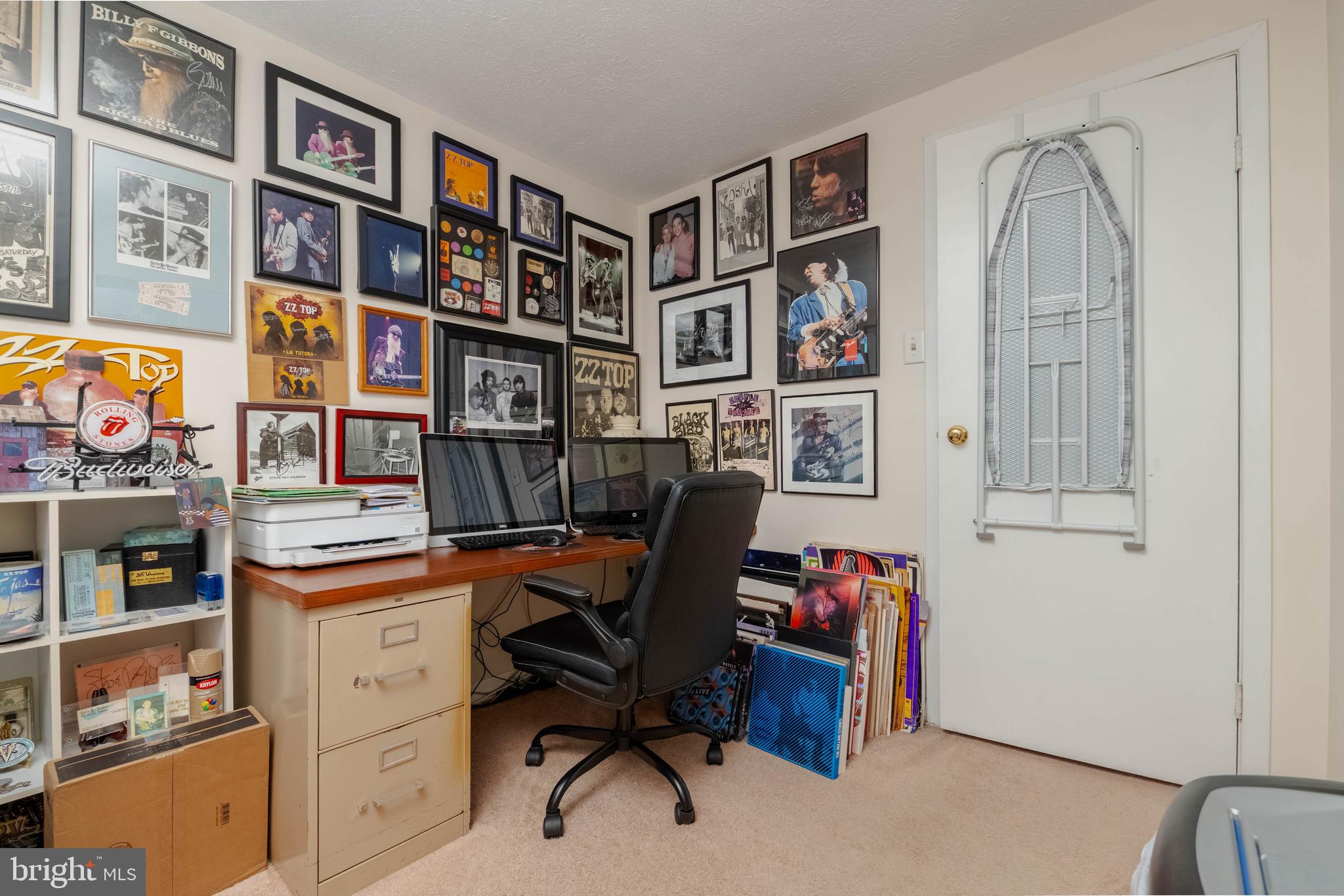 HAMPSTEAD VALLEY - Residential