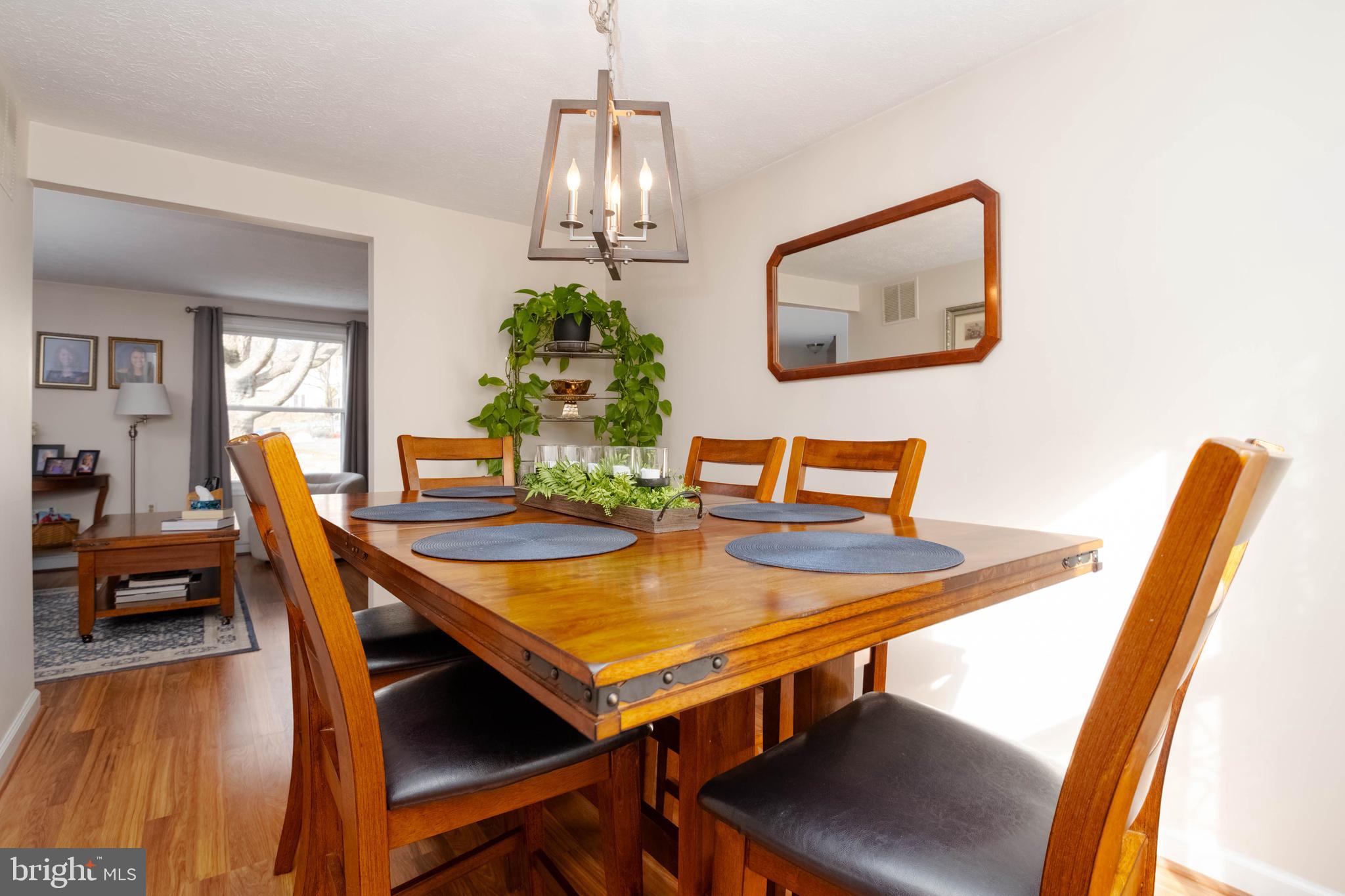 HAMPSTEAD VALLEY - Residential