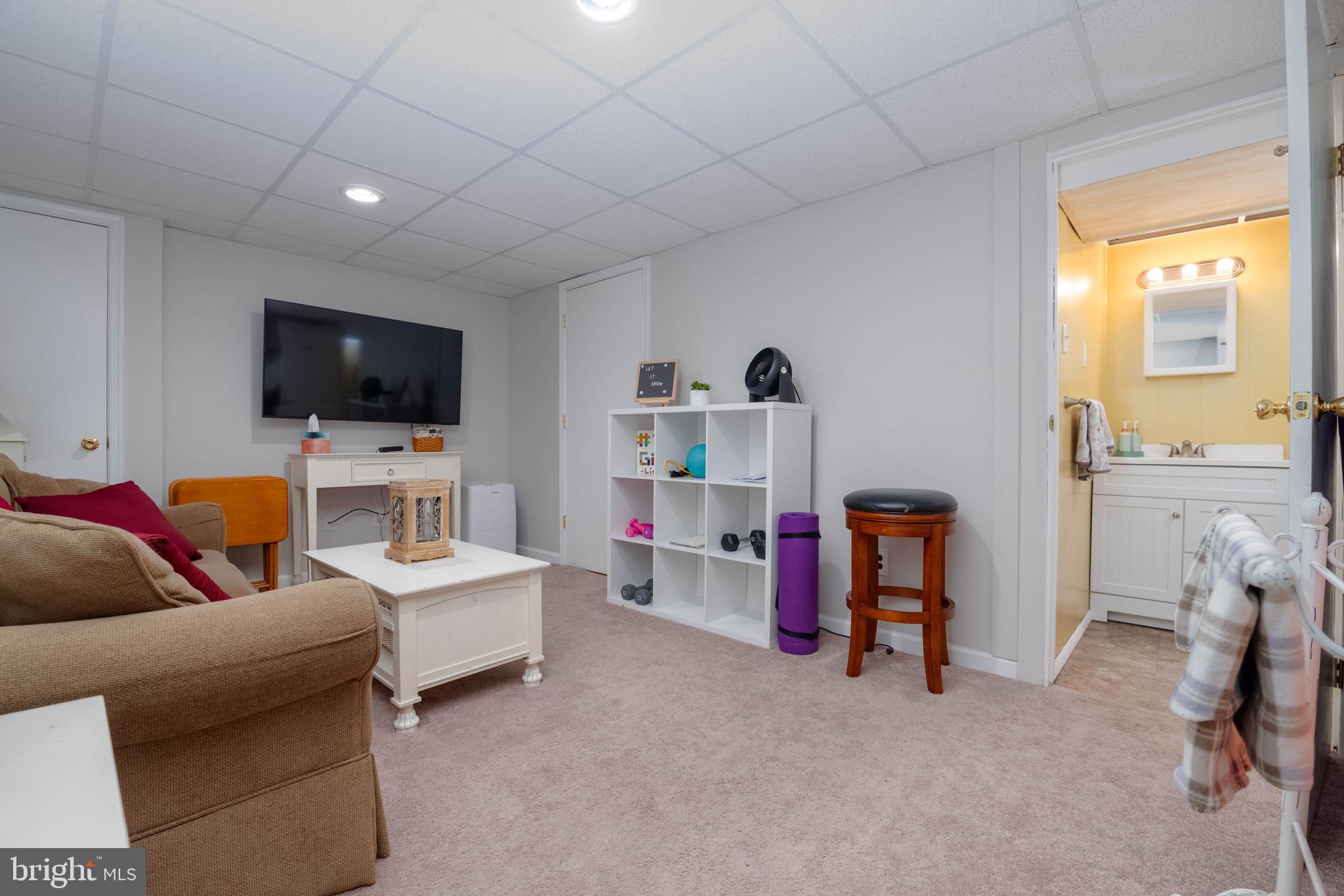 HAMPSTEAD VALLEY - Residential