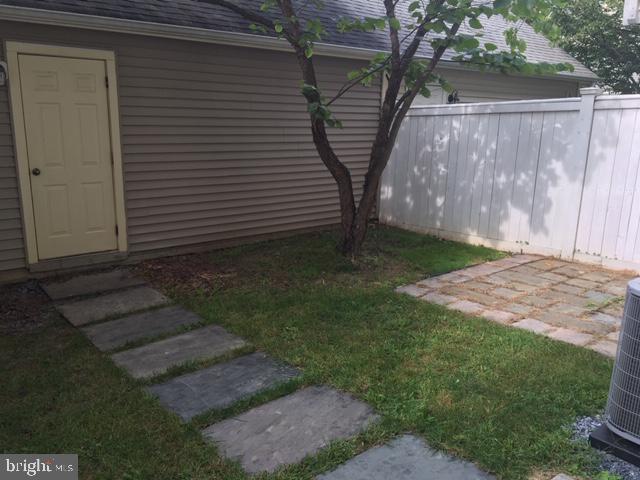 KING FARM - Residential Lease