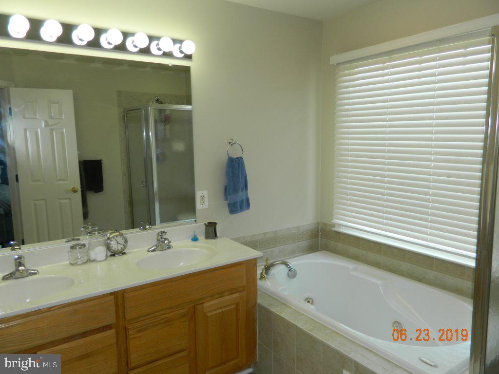 KING FARM - Residential Lease