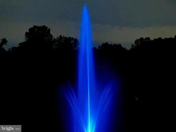 HIDDEN LAKE - Residential