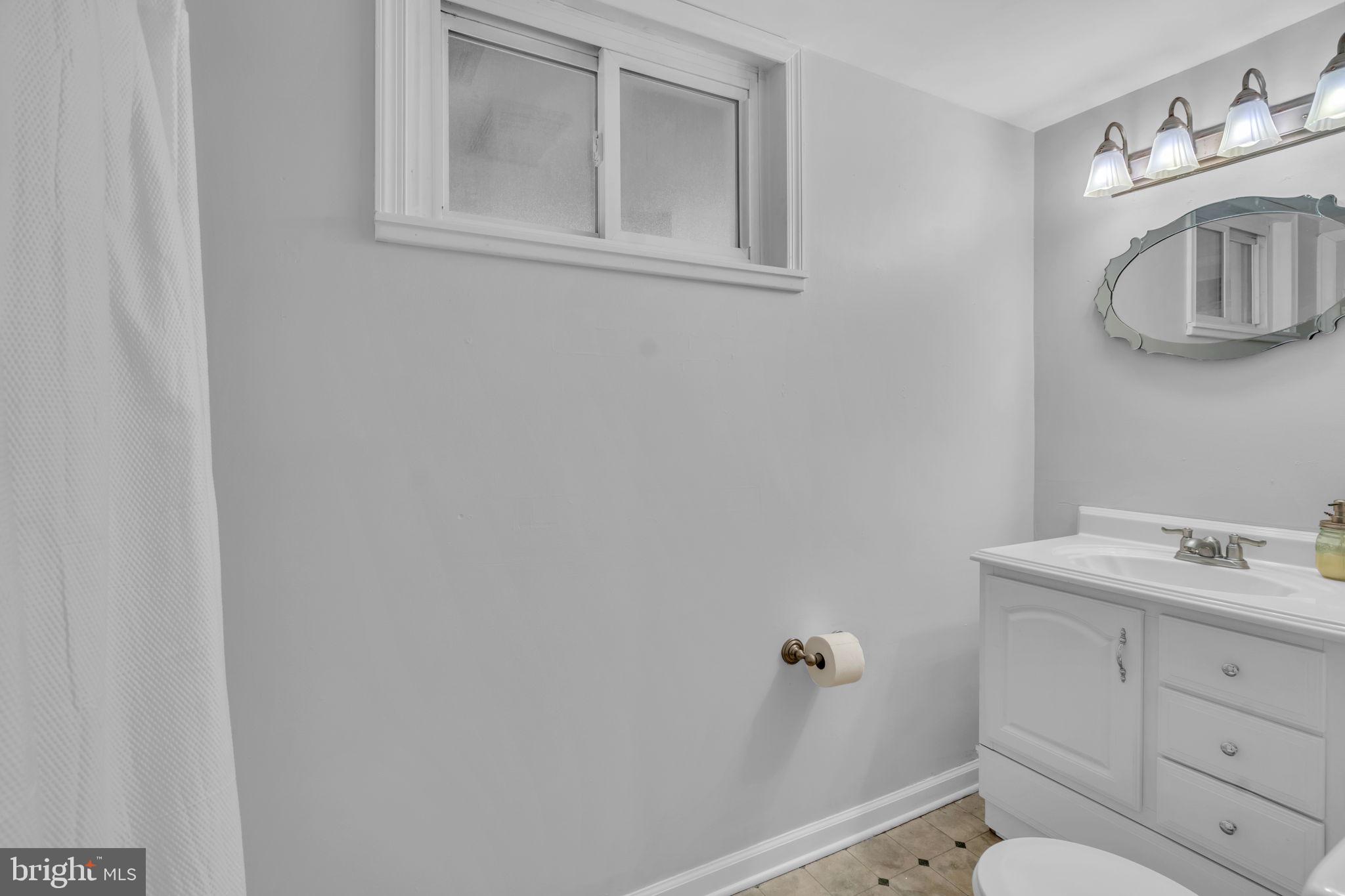 HIDDEN LAKE - Residential