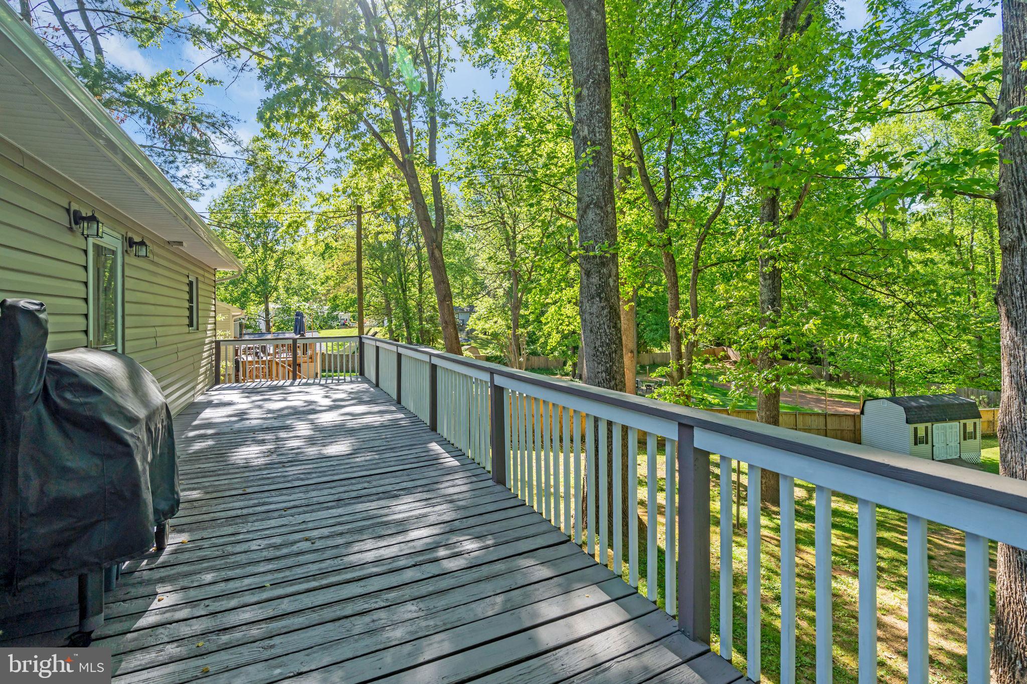 HIDDEN LAKE - Residential