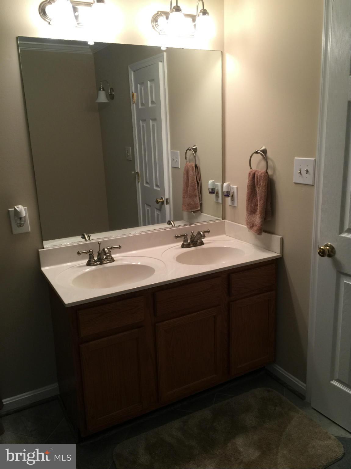 LAKE CAROLINE - Residential