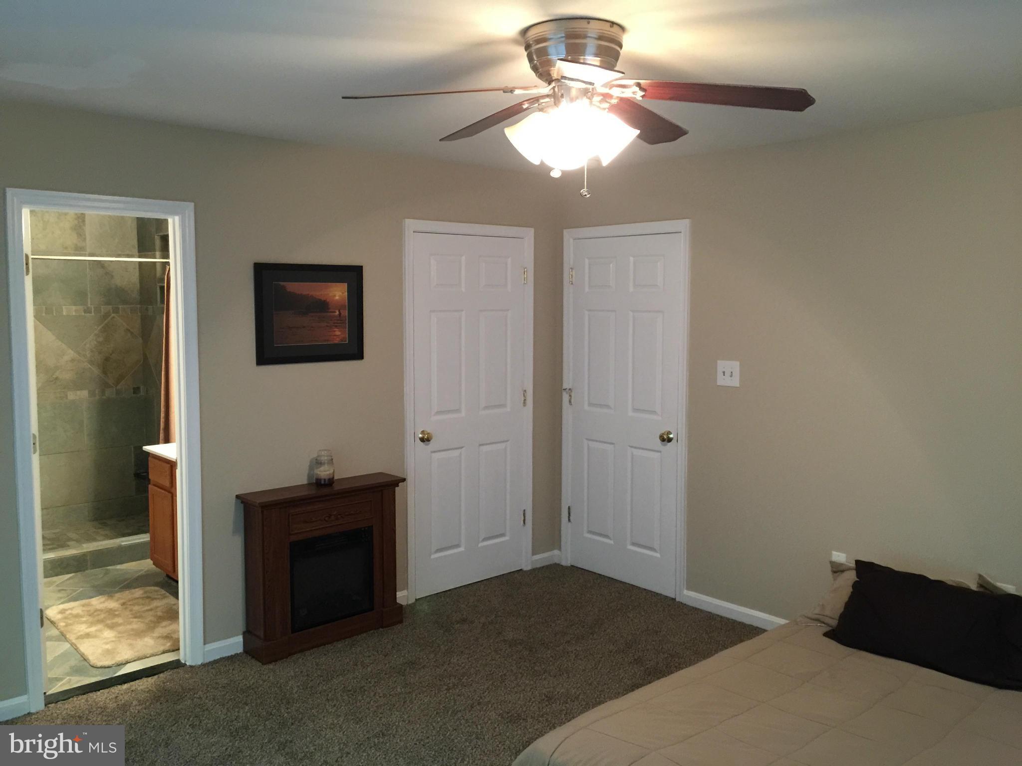 LAKE CAROLINE - Residential