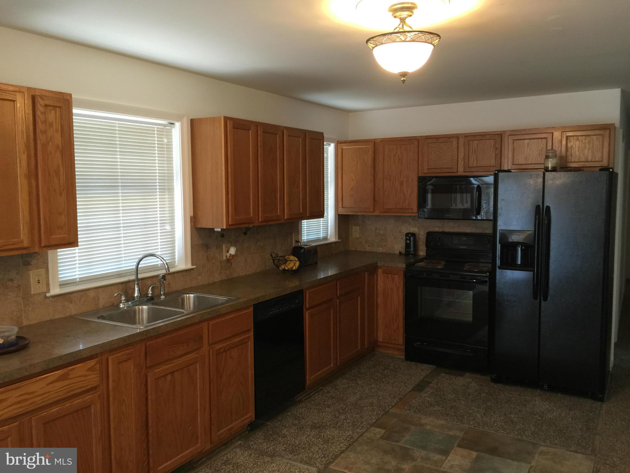 LAKE CAROLINE - Residential