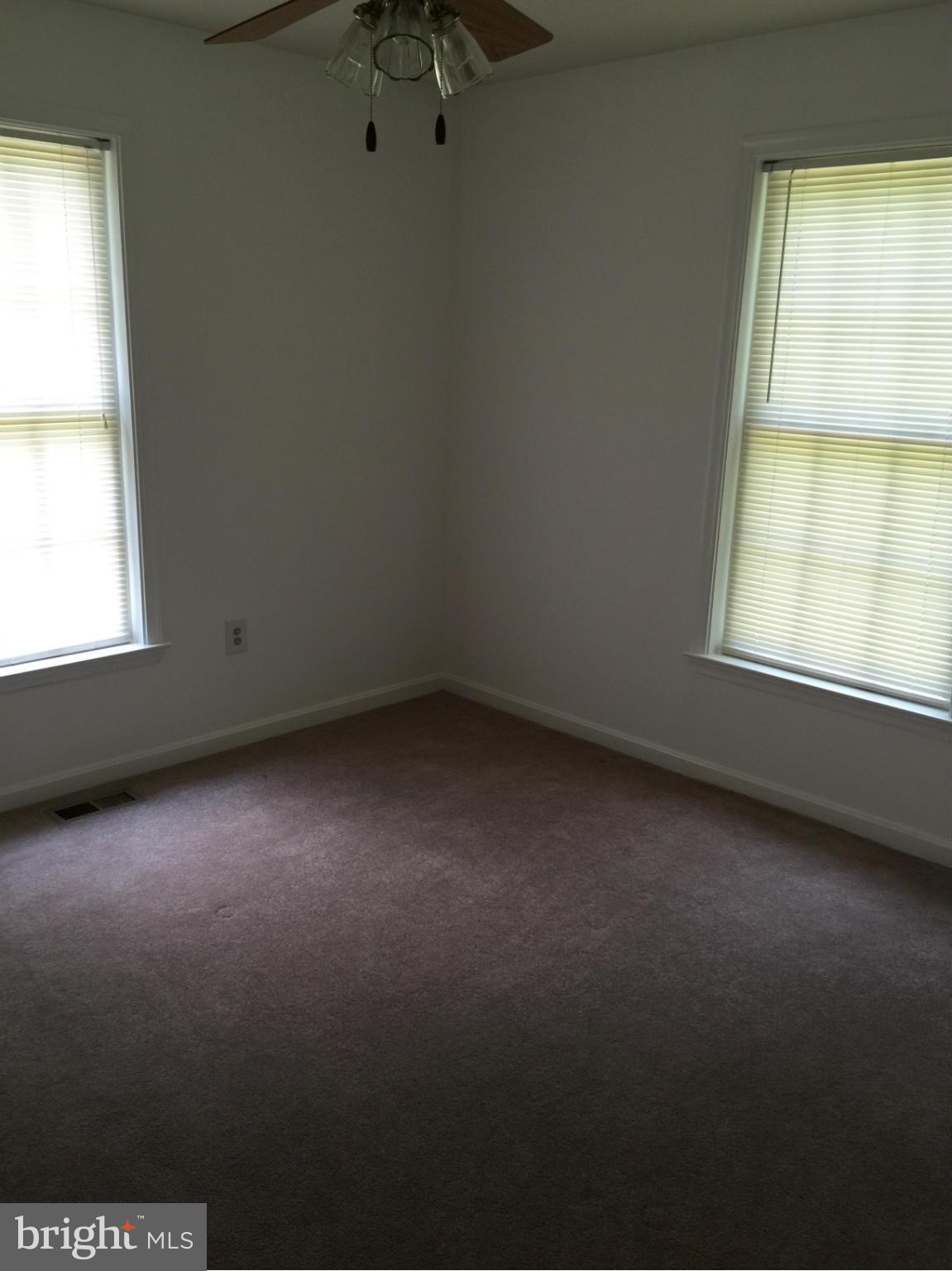 LAKE CAROLINE - Residential