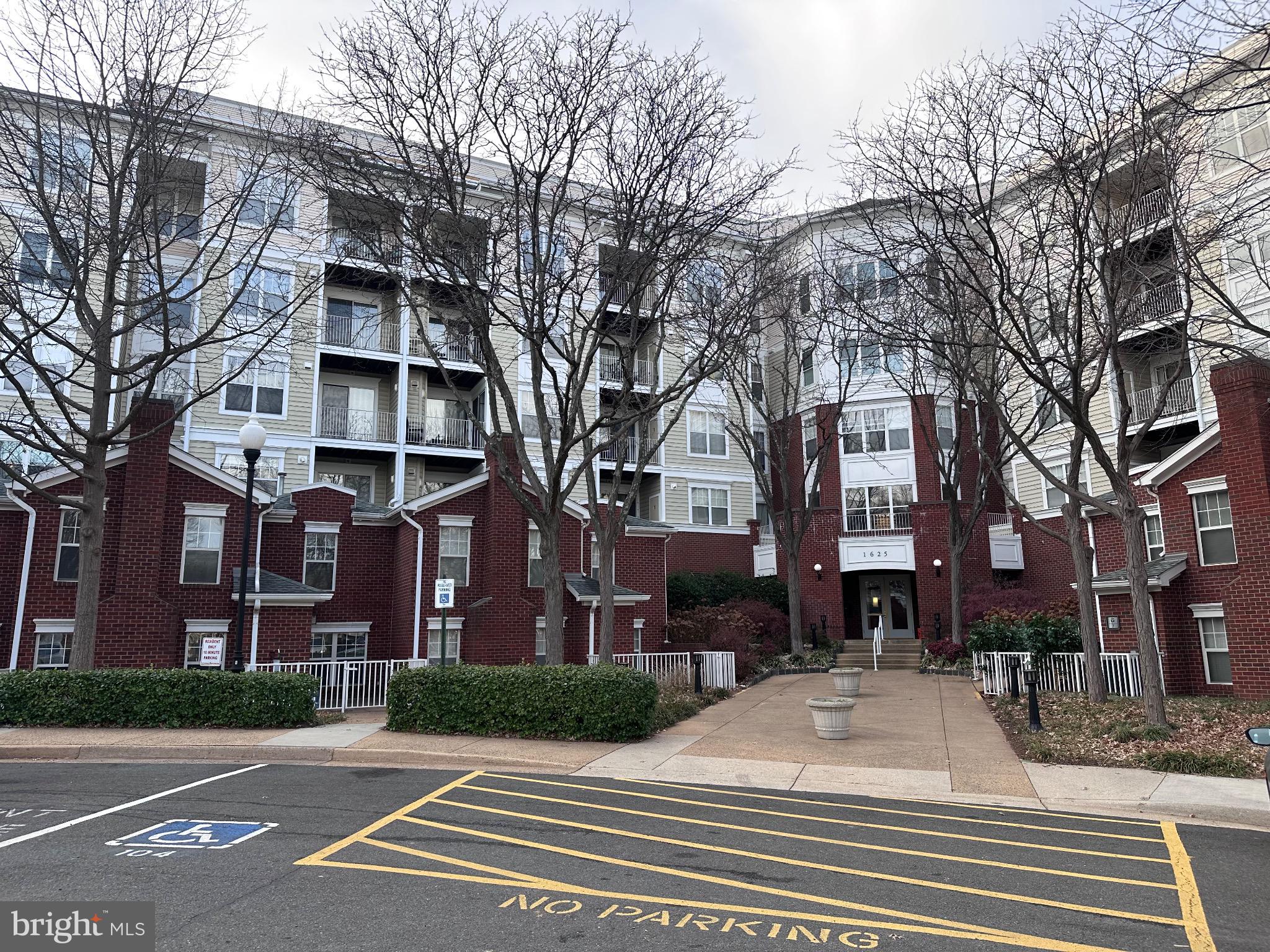LILLIAN COURT AT TYSONS - Residential Lease