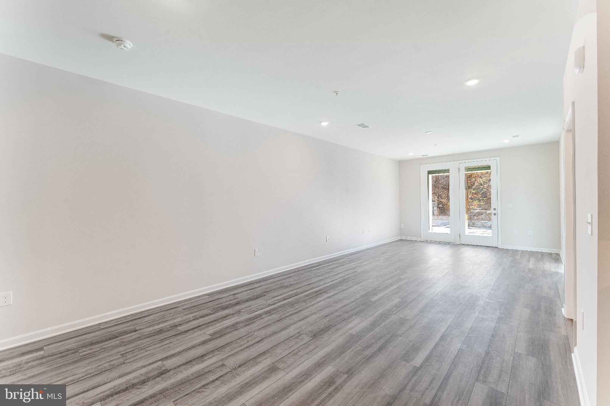 BEECHFIELD MANORS - Residential