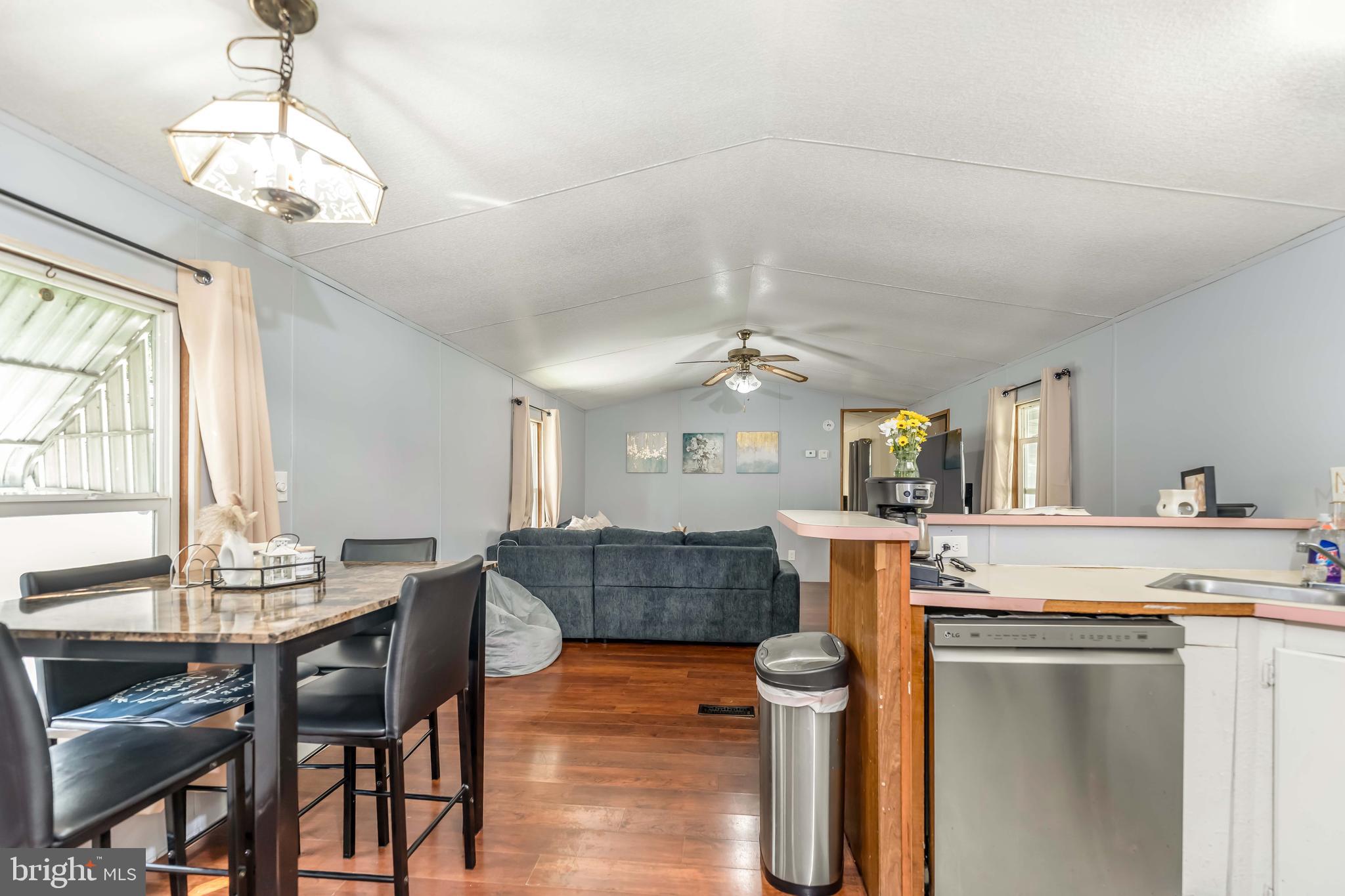 MIDDLETOWN - Residential