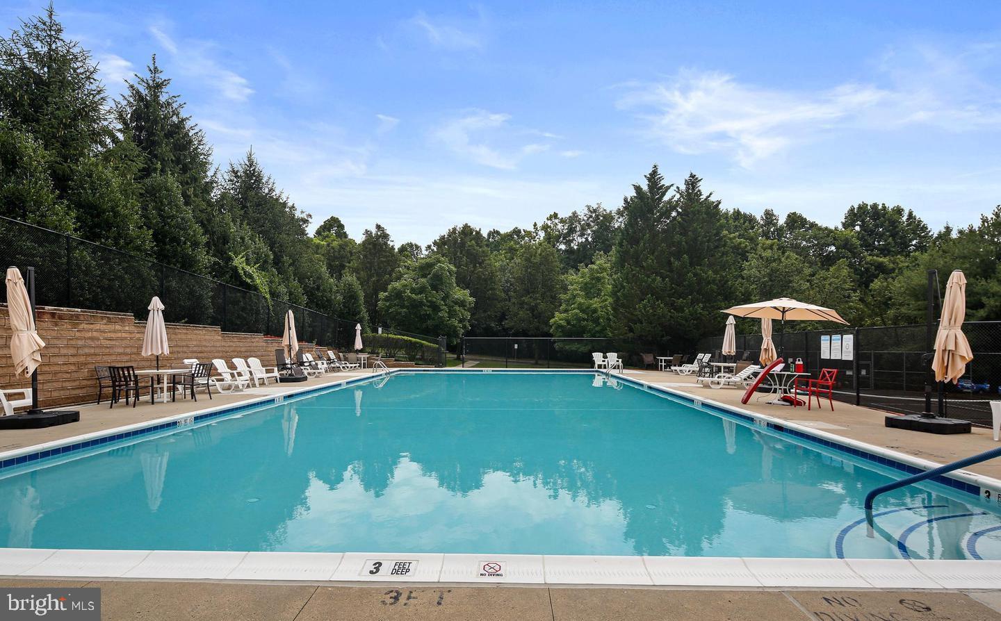 TAYLOR RIDGE CONDOMINIUMS - Residential Lease