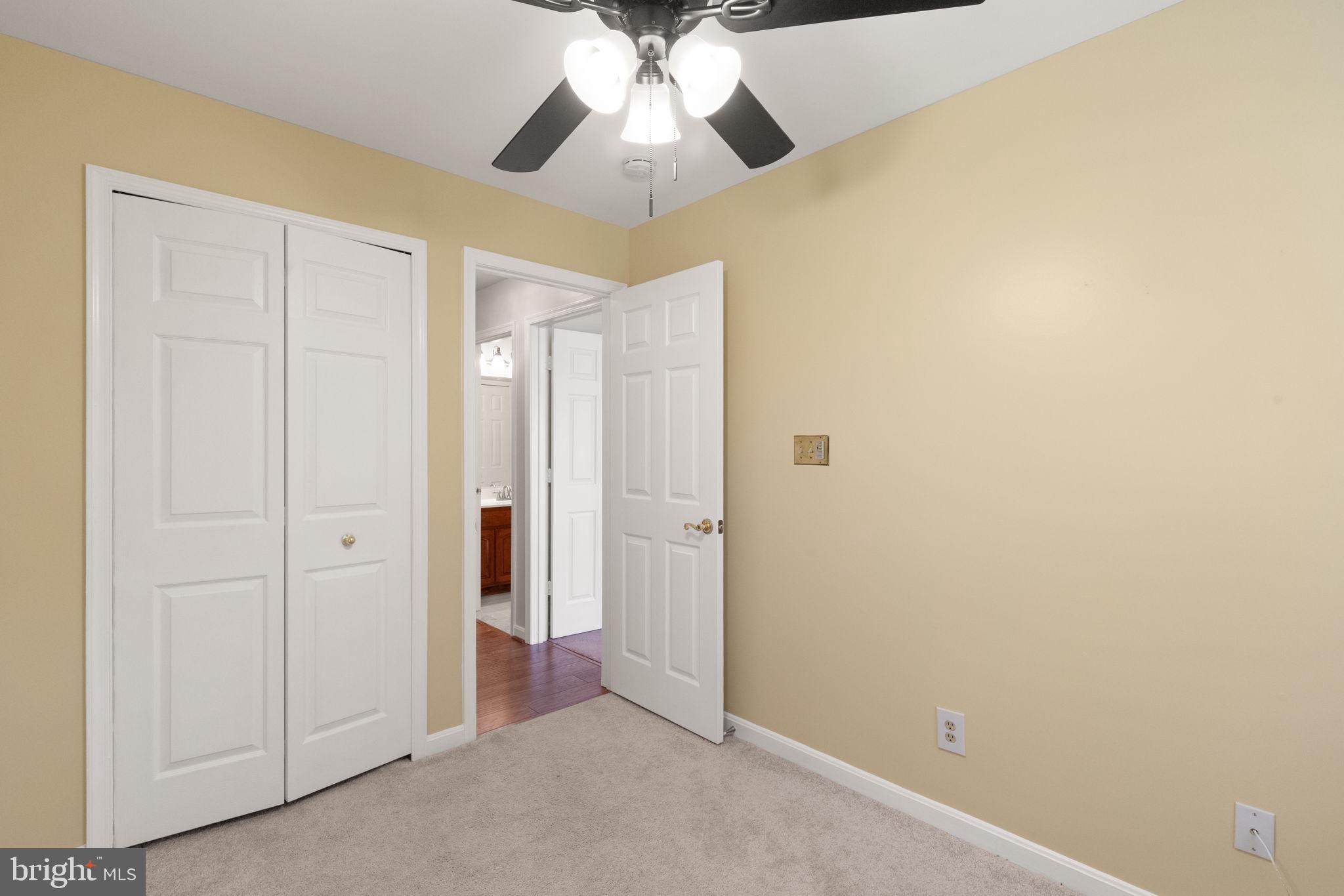 TAYLOR RIDGE CONDOMINIUMS - Residential Lease