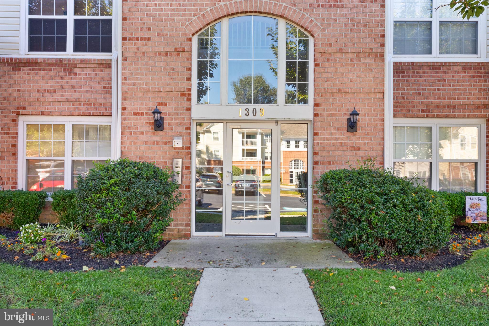 TAYLOR RIDGE CONDOMINIUMS - Residential Lease