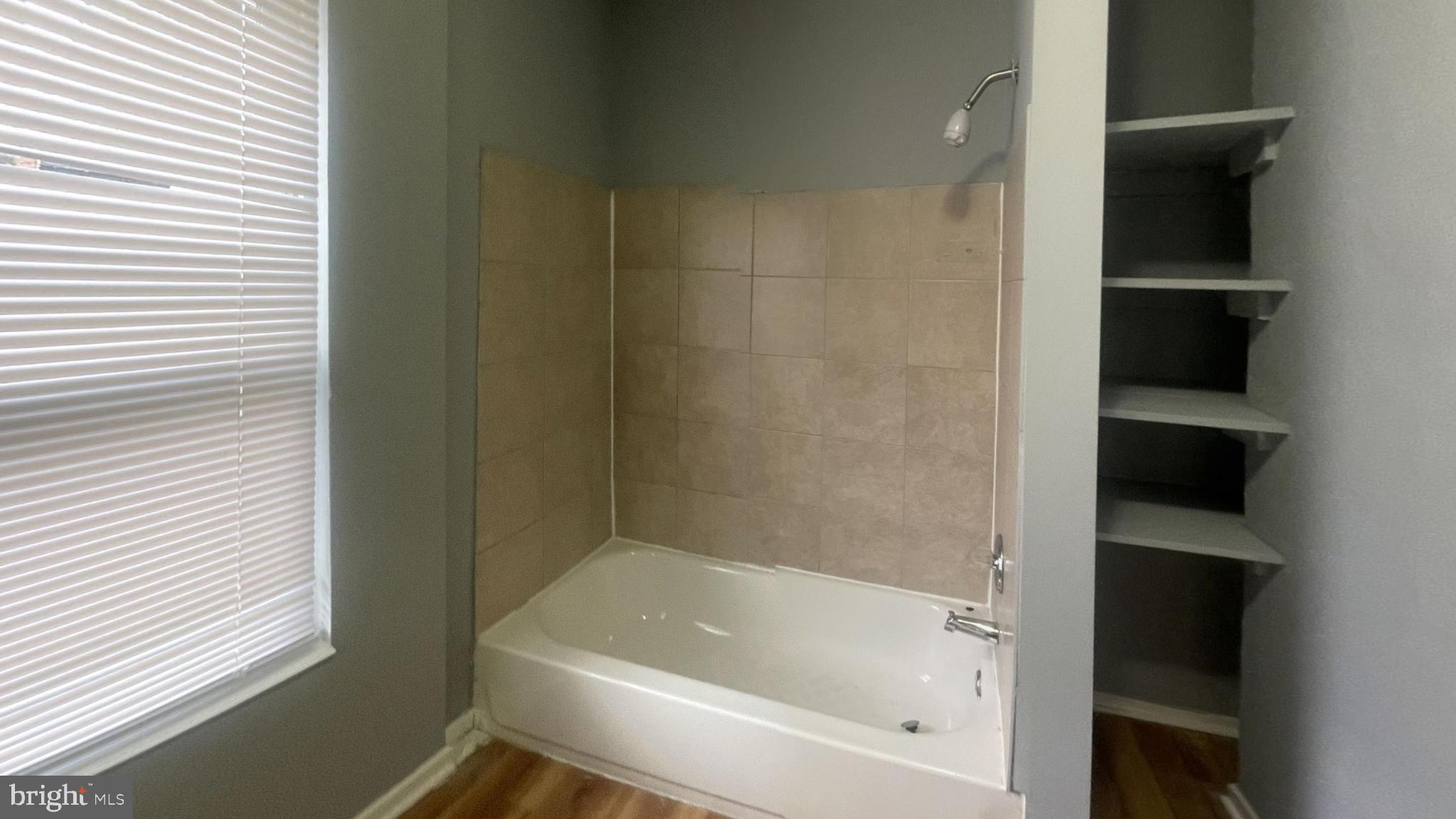 PHILADELPHIA (NORTH) - Residential Lease